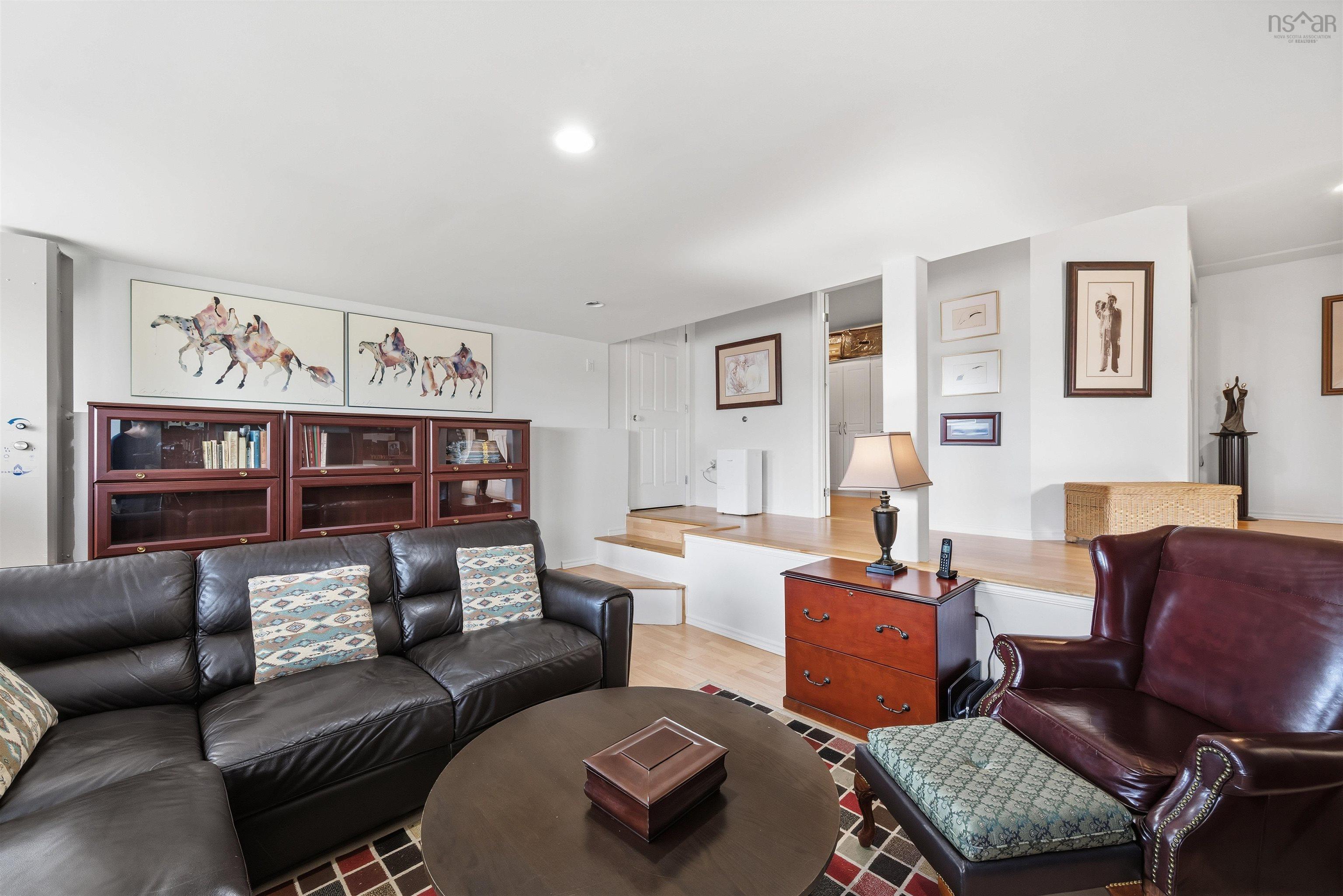 $974,900.00: 11565 Peggys Cove Road, Seabright