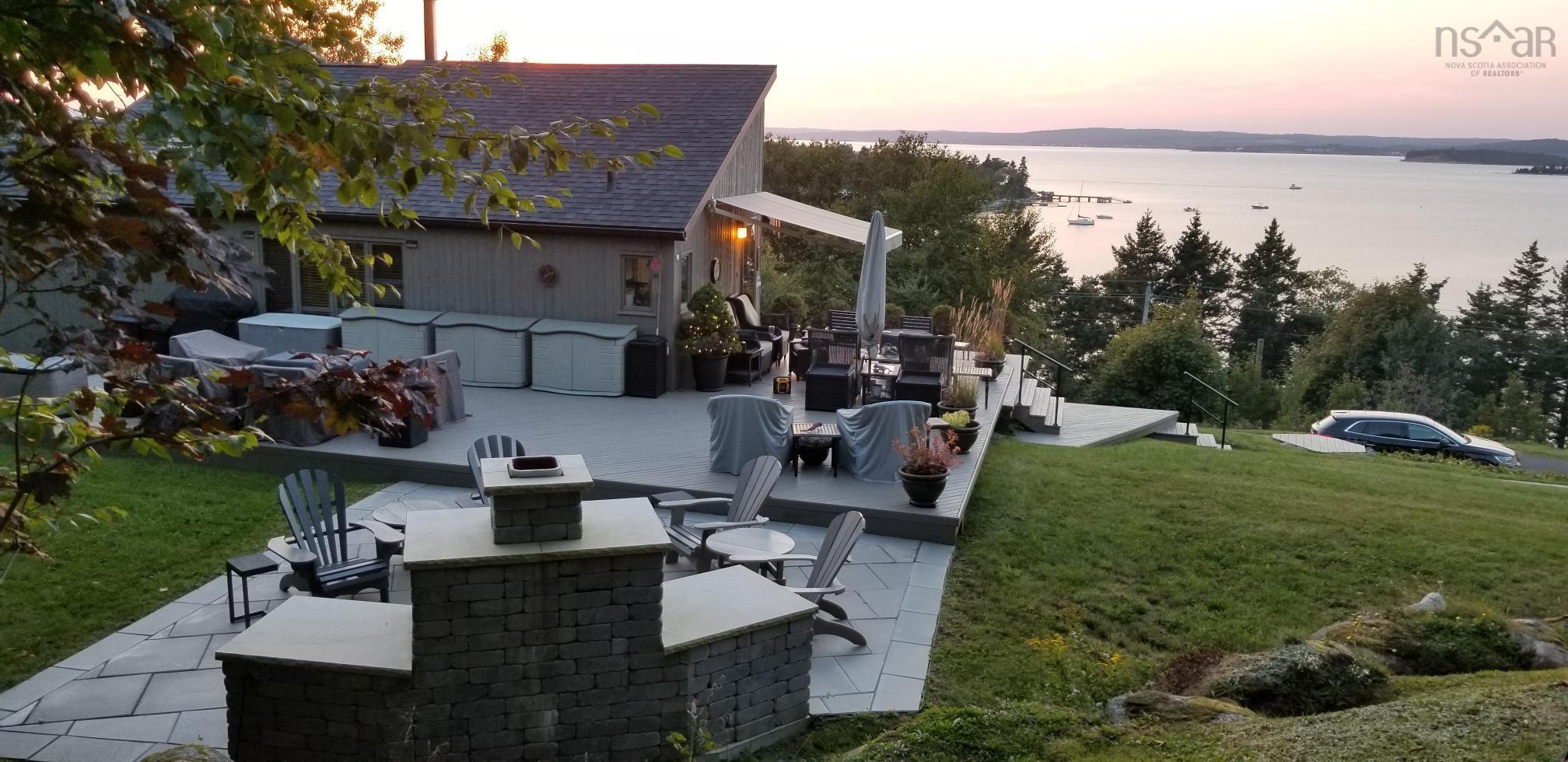 11565 Peggys Cove Road, Seabright, NS (MLS 202528459)