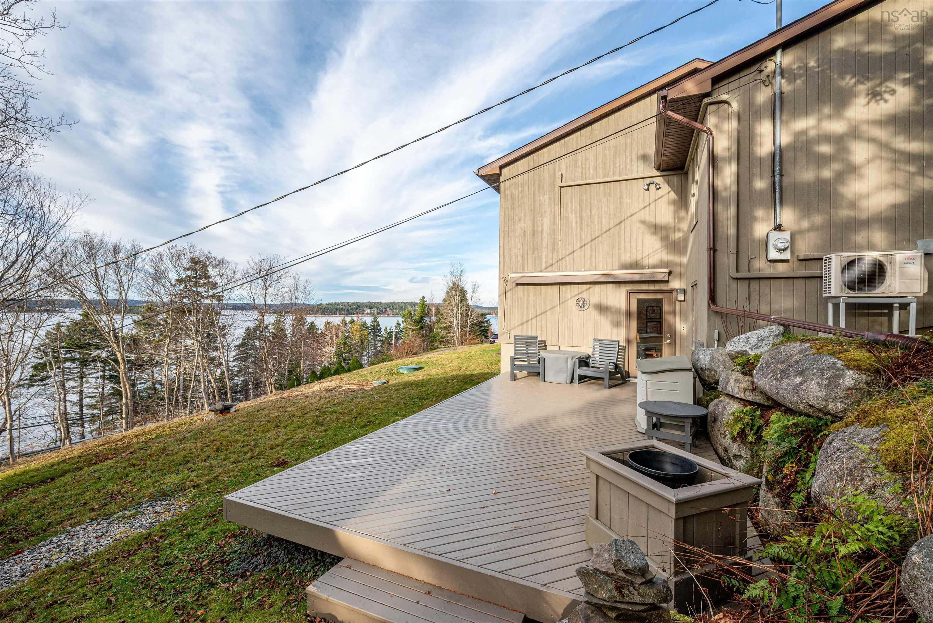 11565 Peggys Cove Road, Seabright, NS (MLS 202528459)