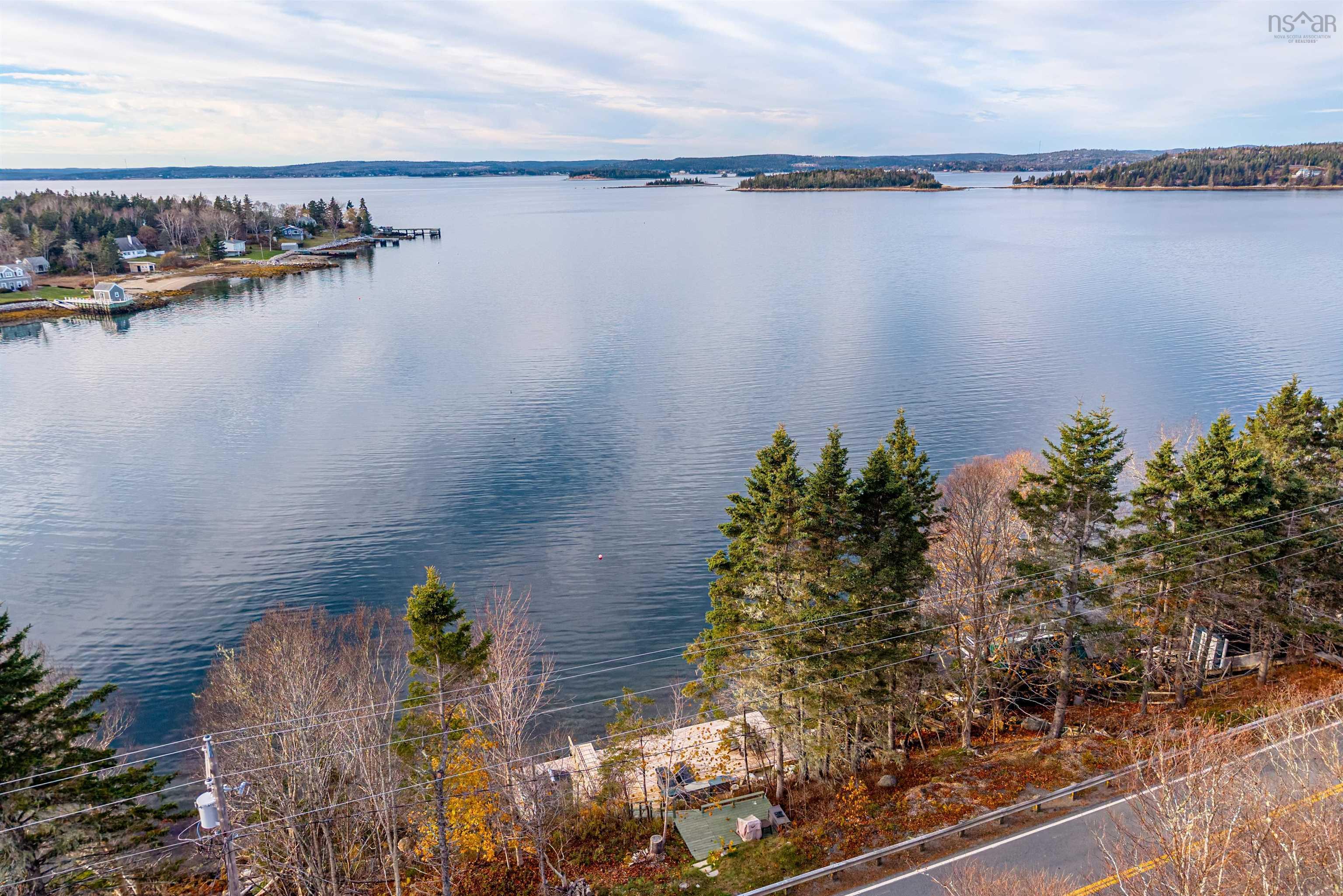 $974,900.00: 11565 Peggys Cove Road, Seabright