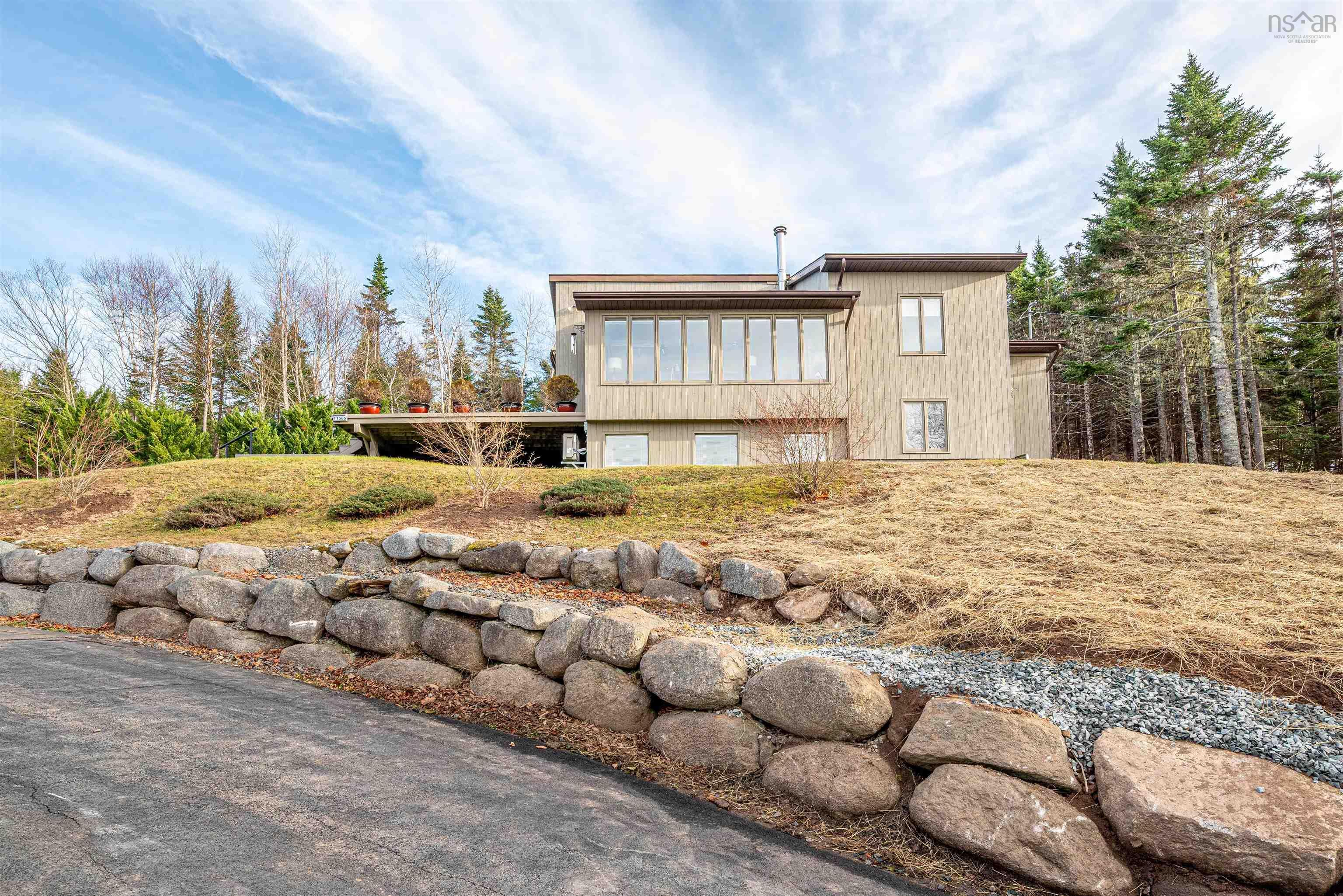 11565 Peggys Cove Road, Seabright, NS (MLS 202528459)