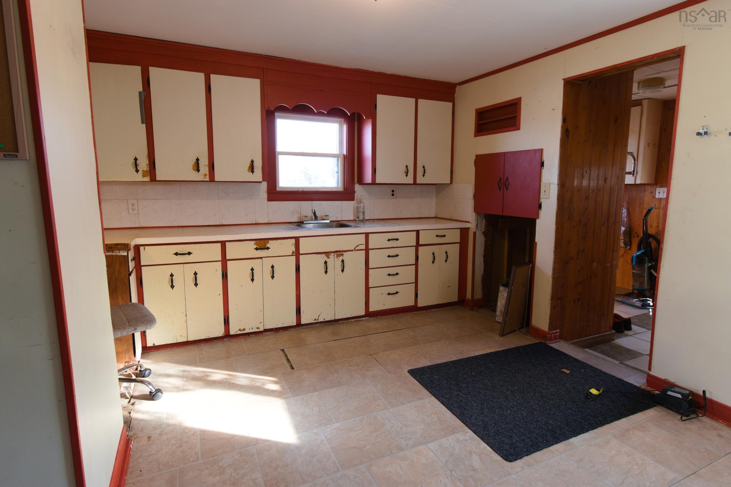 $191,700.00: 7006 Highway 201, Lawrencetown