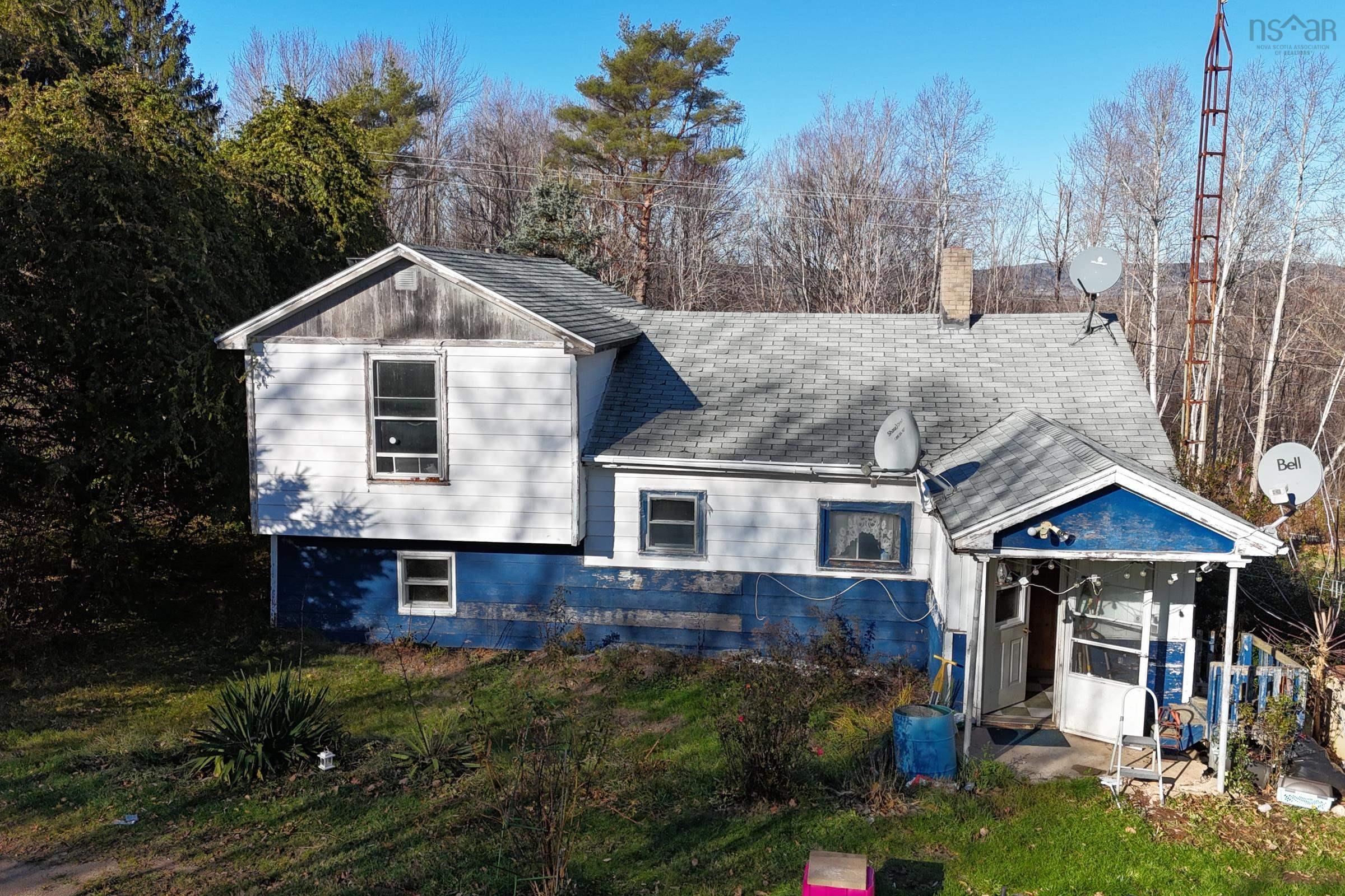 $191,700.00: 7006 Highway 201, Lawrencetown