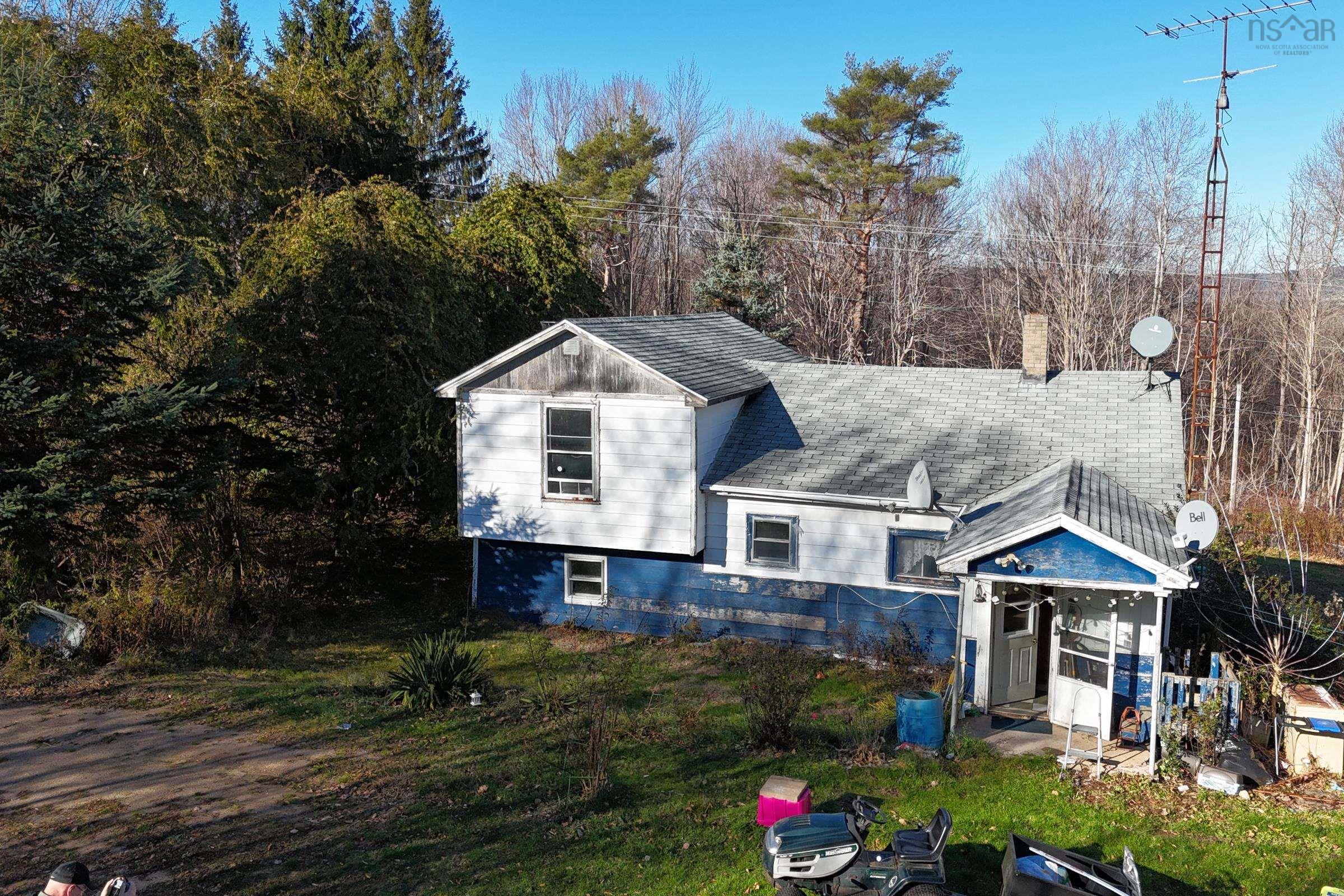 $191,700.00: 7006 Highway 201, Lawrencetown