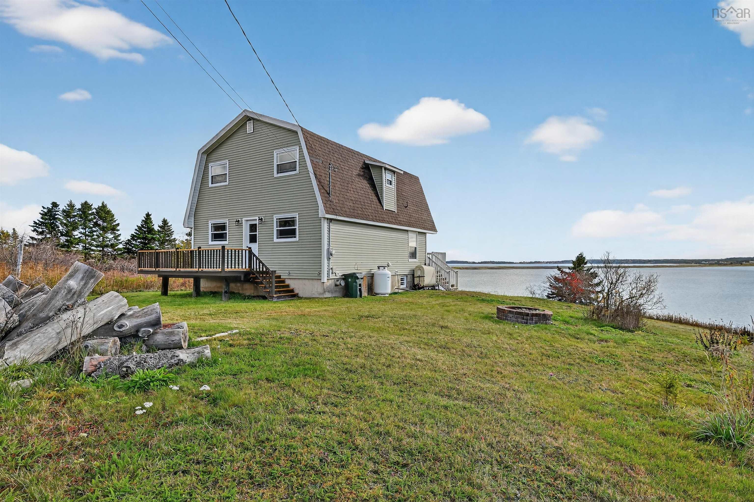 $399,900.00: 7715 Gabarus Highway Highway, Gabarus