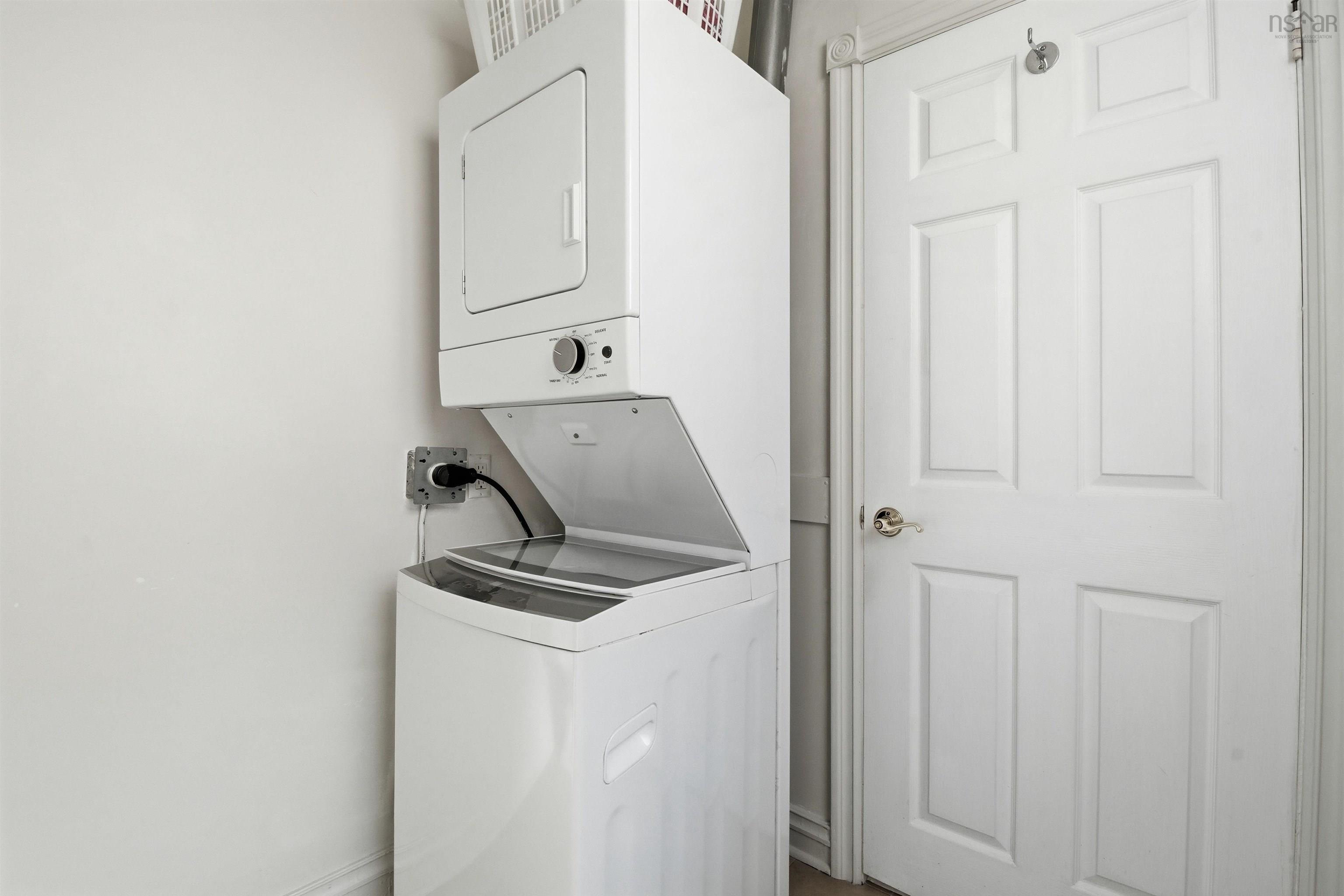 $549,900.00: 8153 St. Margarets Bay Road, Ingramport