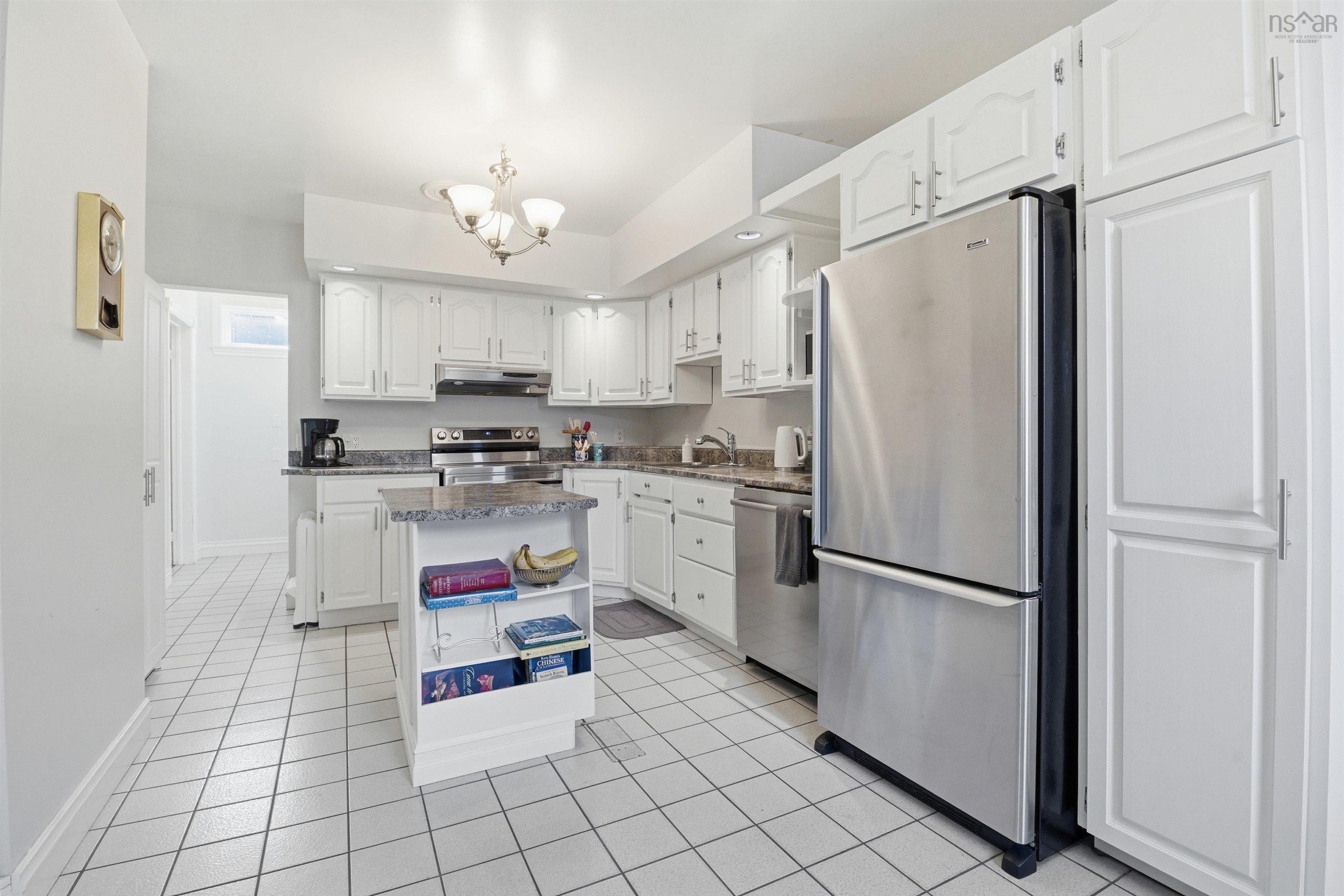 $549,900.00: 8153 St. Margarets Bay Road, Ingramport