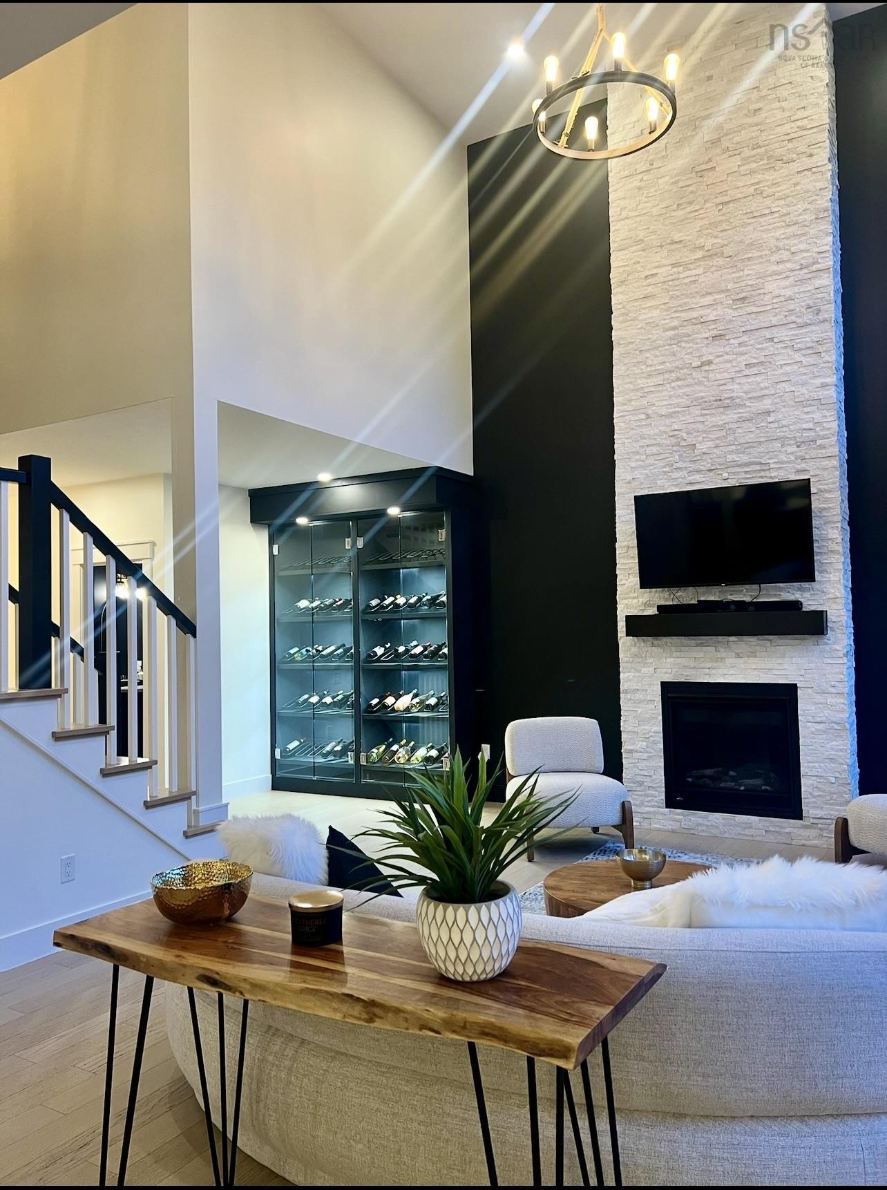 $1,469,900.00: 49 Crownridge Drive, West Bedford