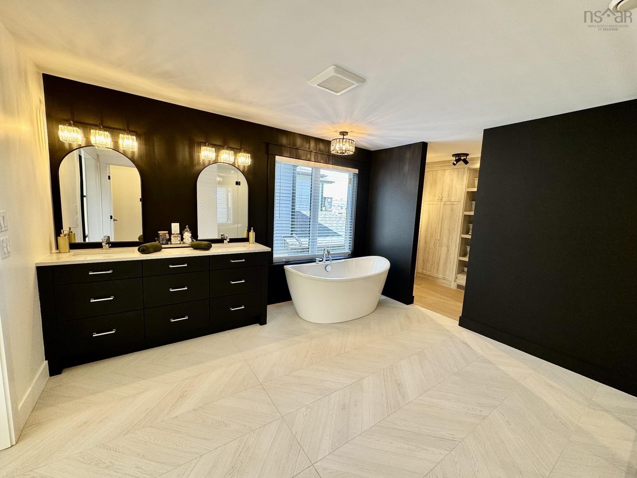 $1,469,900.00: 49 Crownridge Drive, West Bedford