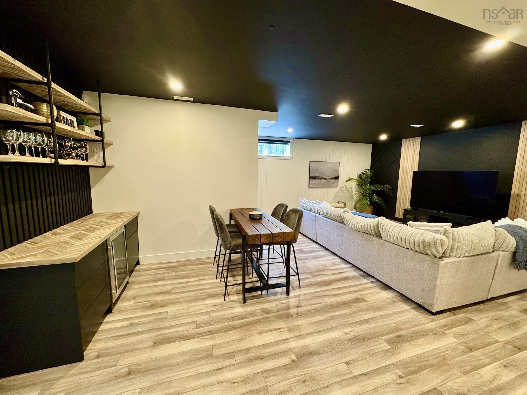 $1,469,900.00: 49 Crownridge Drive, West Bedford