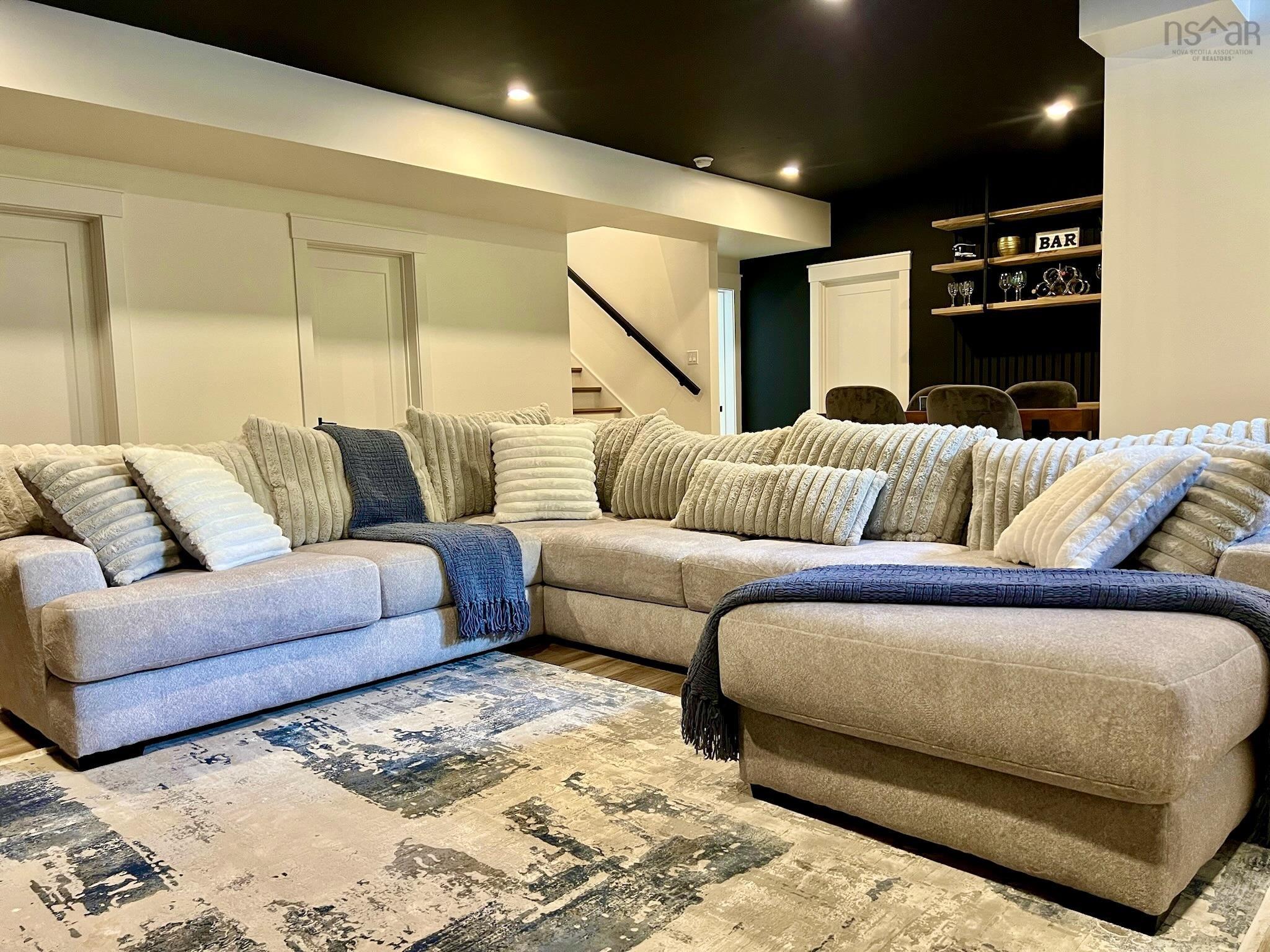 $1,469,900.00: 49 Crownridge Drive, West Bedford