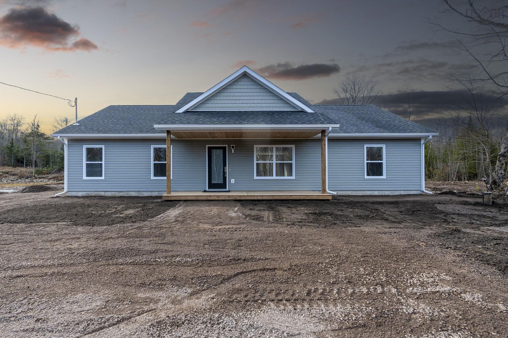 $524,900.00: 422 East Torbrook Road, South Tremont