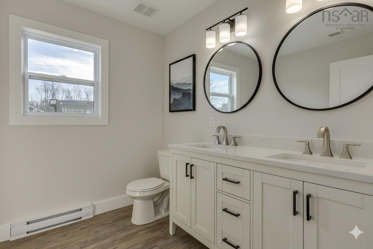 $524,900.00: 422 East Torbrook Road, South Tremont