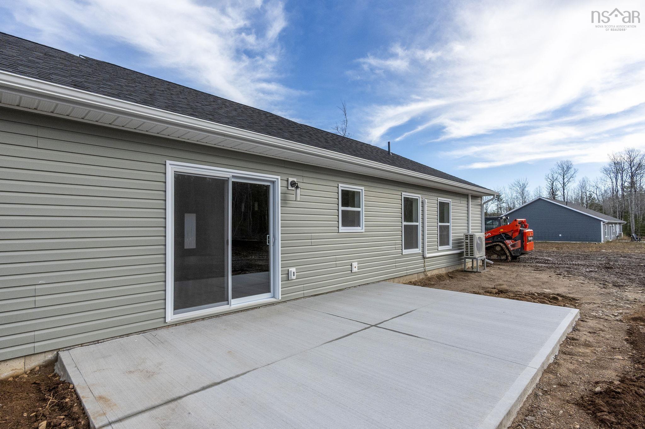 $524,900.00: 422 East Torbrook Road, South Tremont