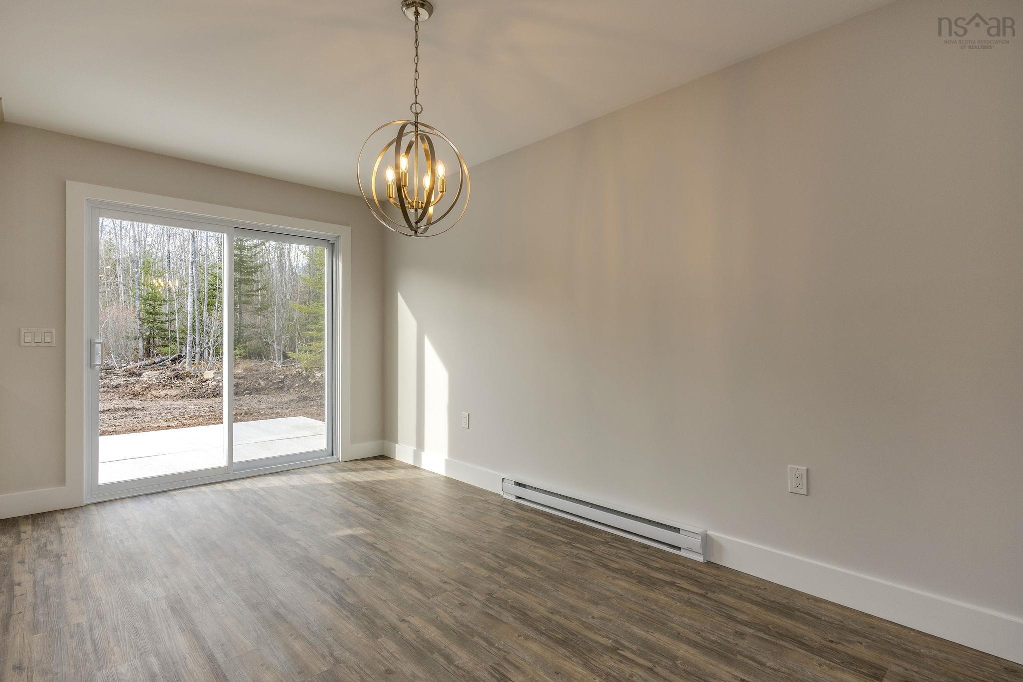 $524,900.00: 422 East Torbrook Road, South Tremont