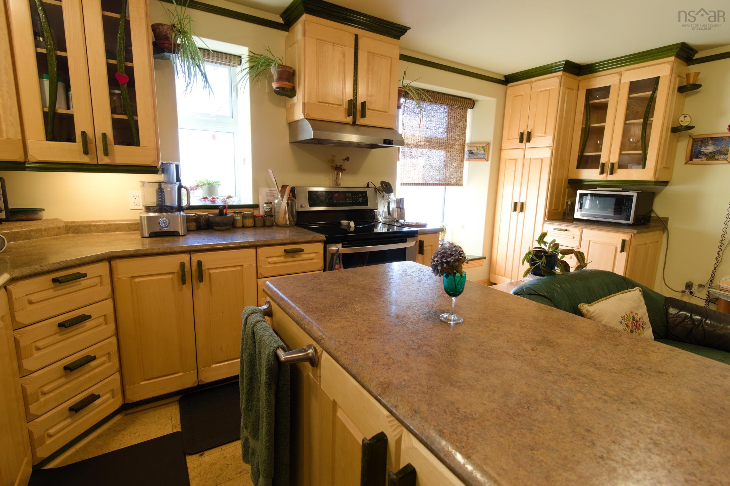 $799,000.00: 516 Burgess Mountain Road, Woodville