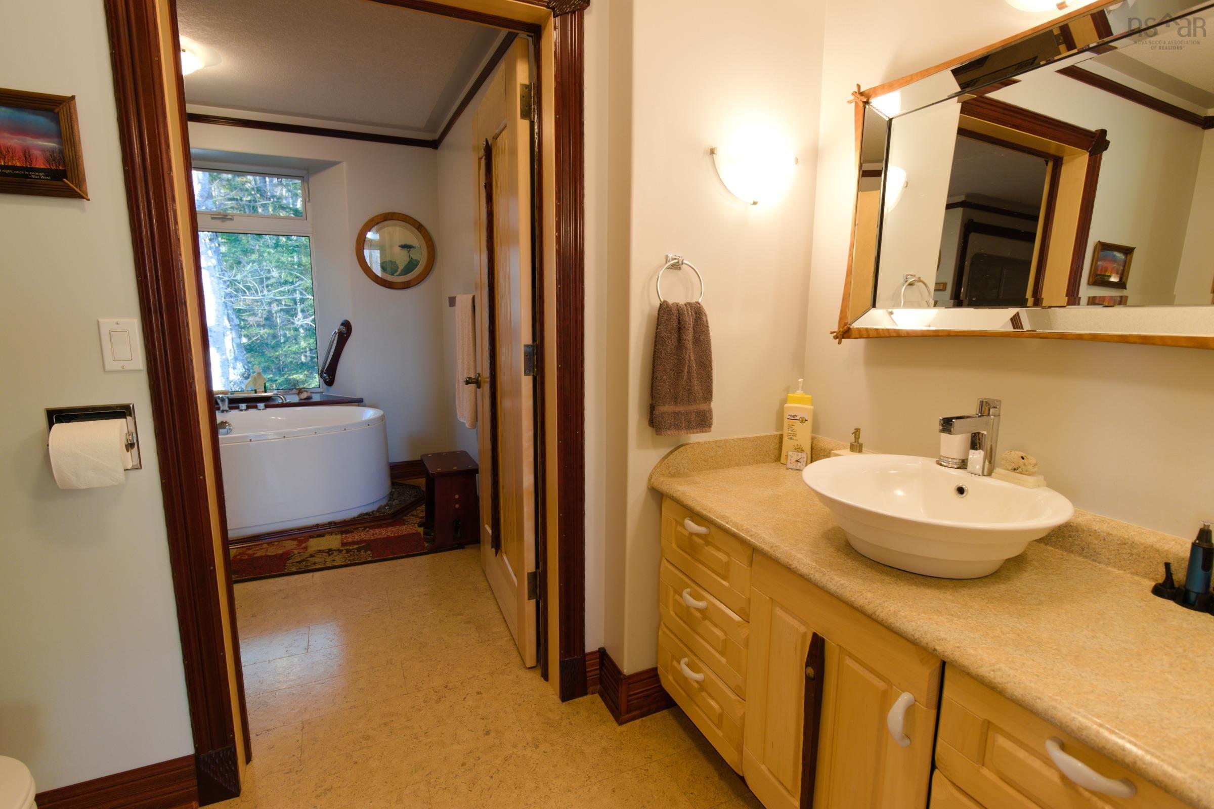 $799,000.00: 516 Burgess Mountain Road, Woodville