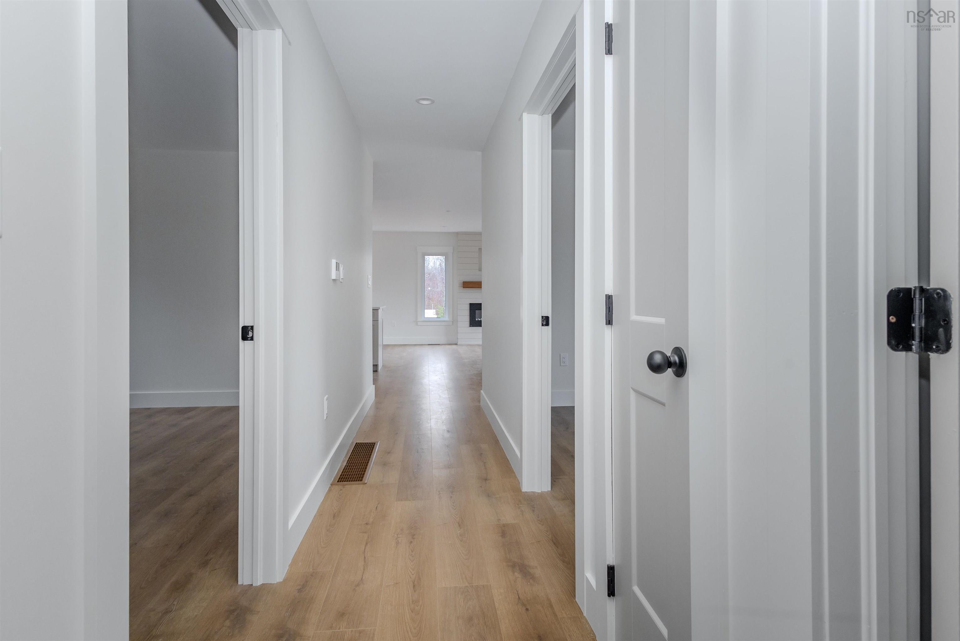 $679,999.00: 43 Emerson Drive, Howie Centre