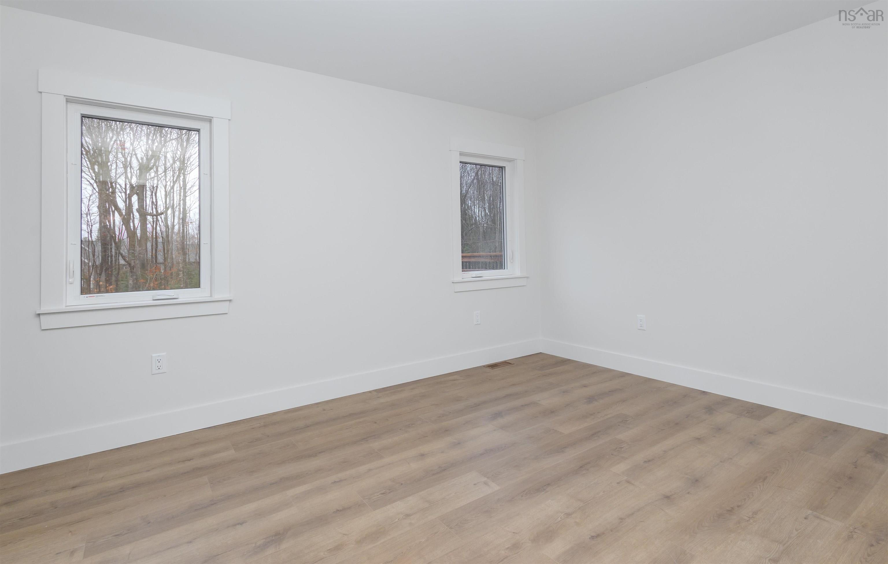 $679,999.00: 43 Emerson Drive, Howie Centre