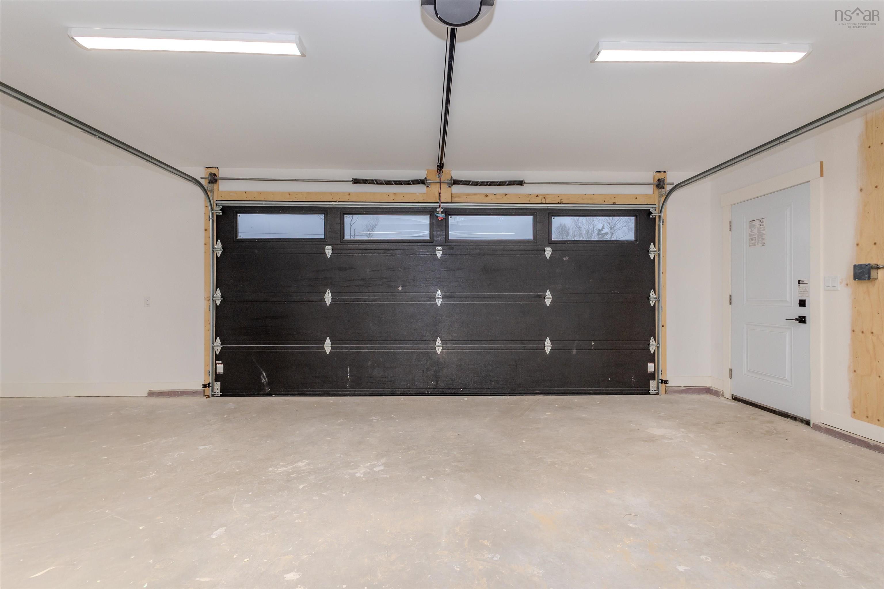 $679,999.00: 43 Emerson Drive, Howie Centre