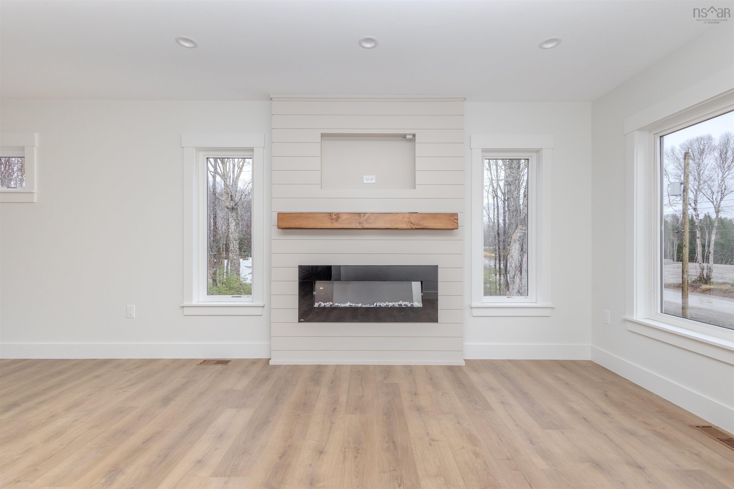 $679,999.00: 43 Emerson Drive, Howie Centre