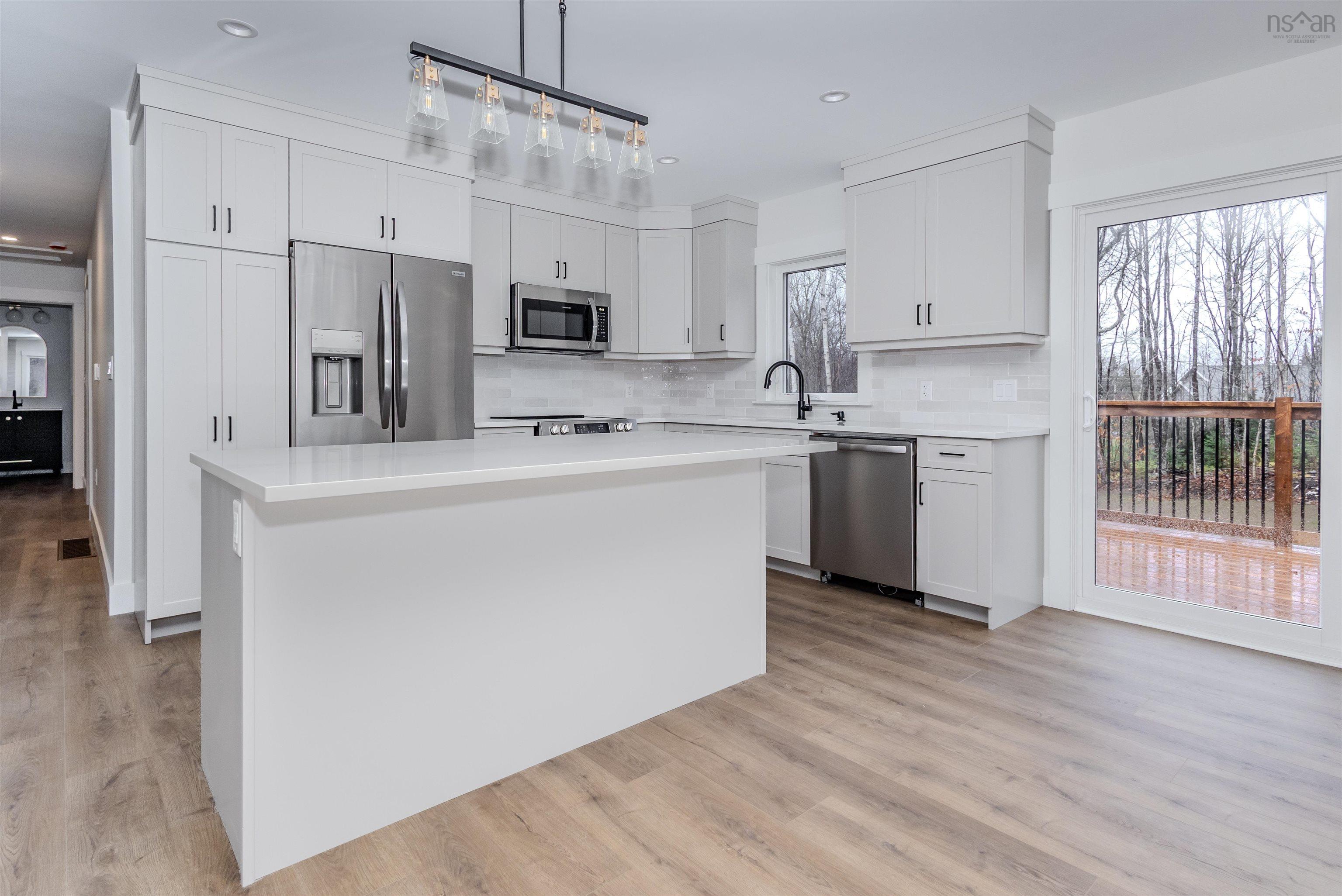 $679,999.00: 43 Emerson Drive, Howie Centre