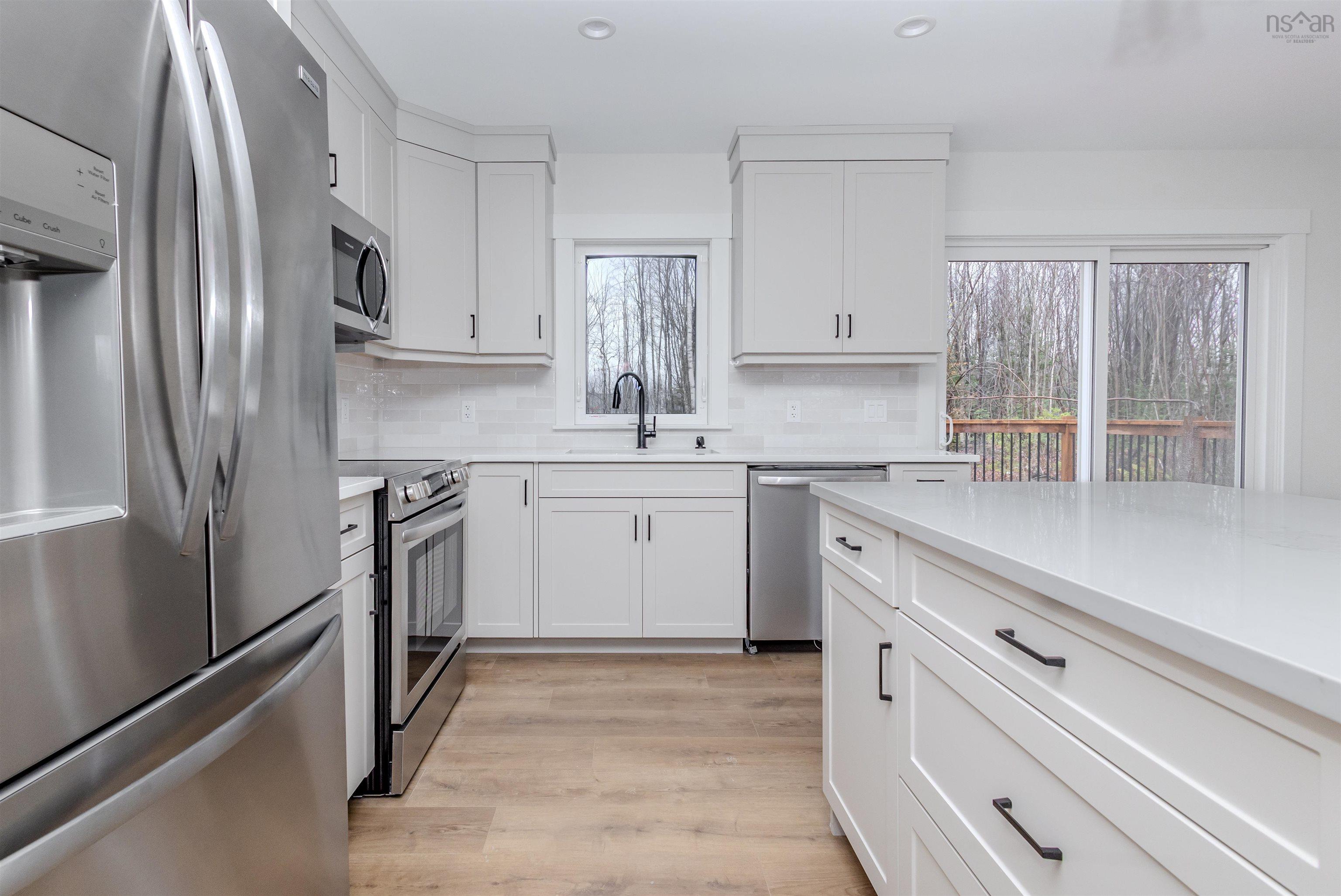 $679,999.00: 43 Emerson Drive, Howie Centre