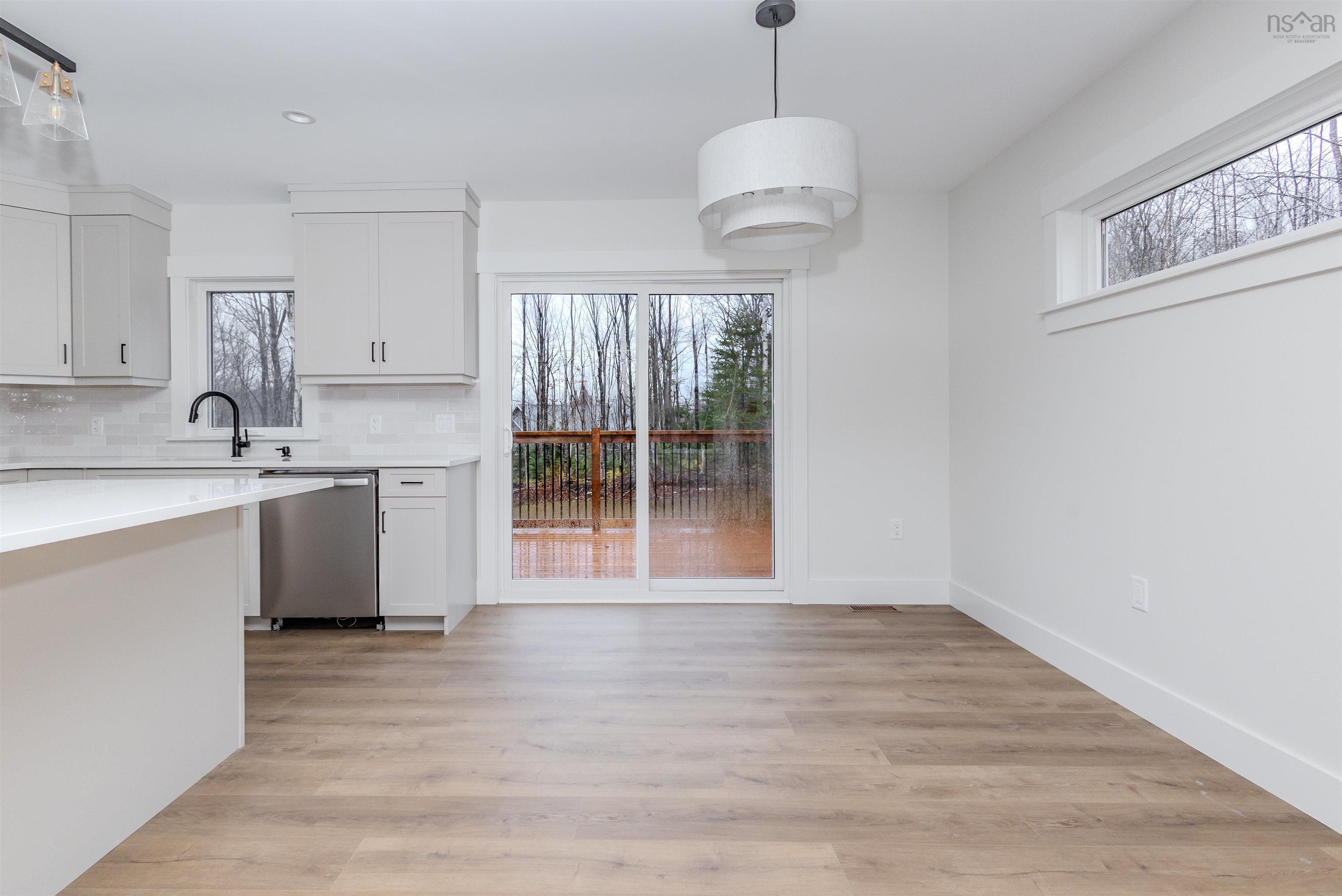 $679,999.00: 43 Emerson Drive, Howie Centre