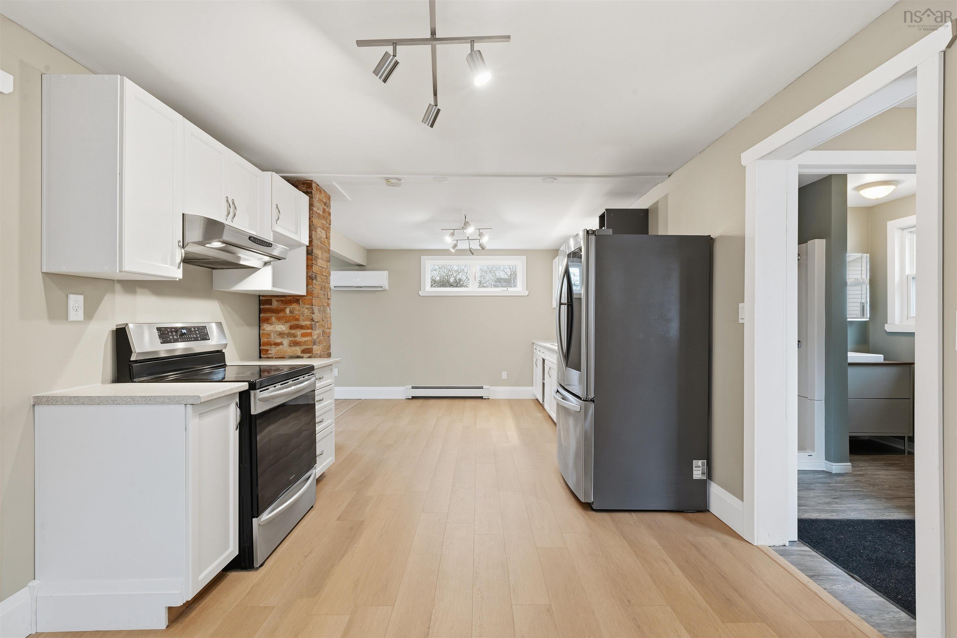 $349,900.00: 91 Falmouth Back Road, Falmouth