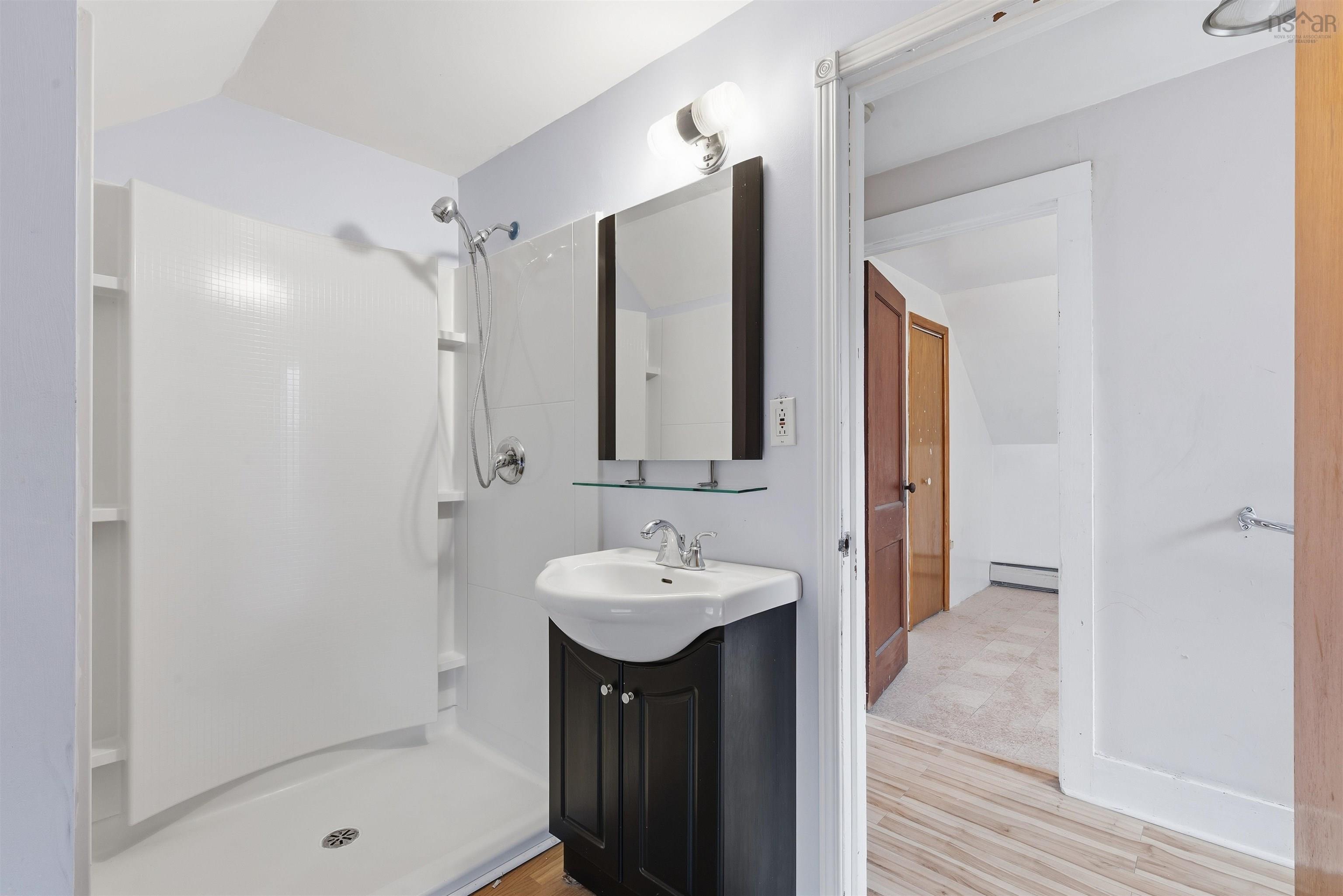 $349,900.00: 91 Falmouth Back Road, Falmouth