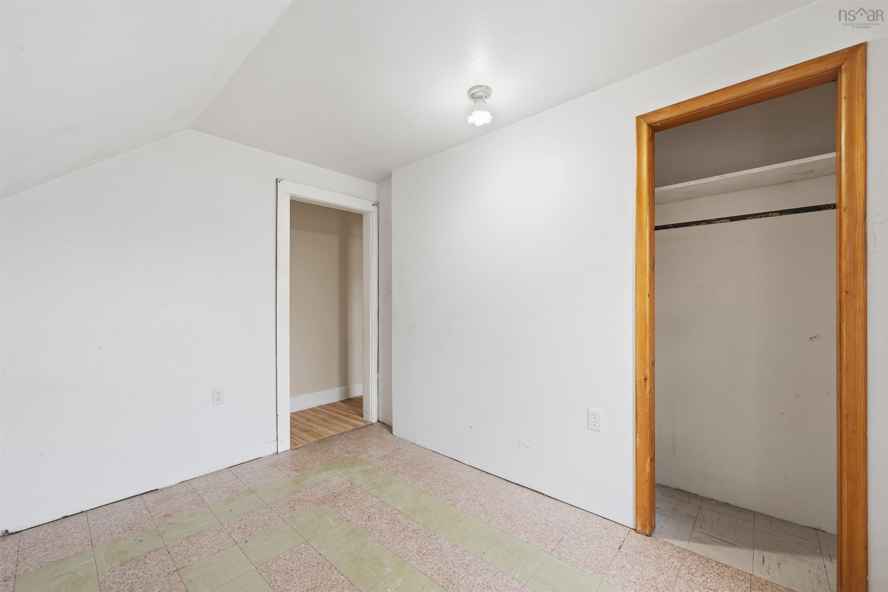 $349,900.00: 91 Falmouth Back Road, Falmouth