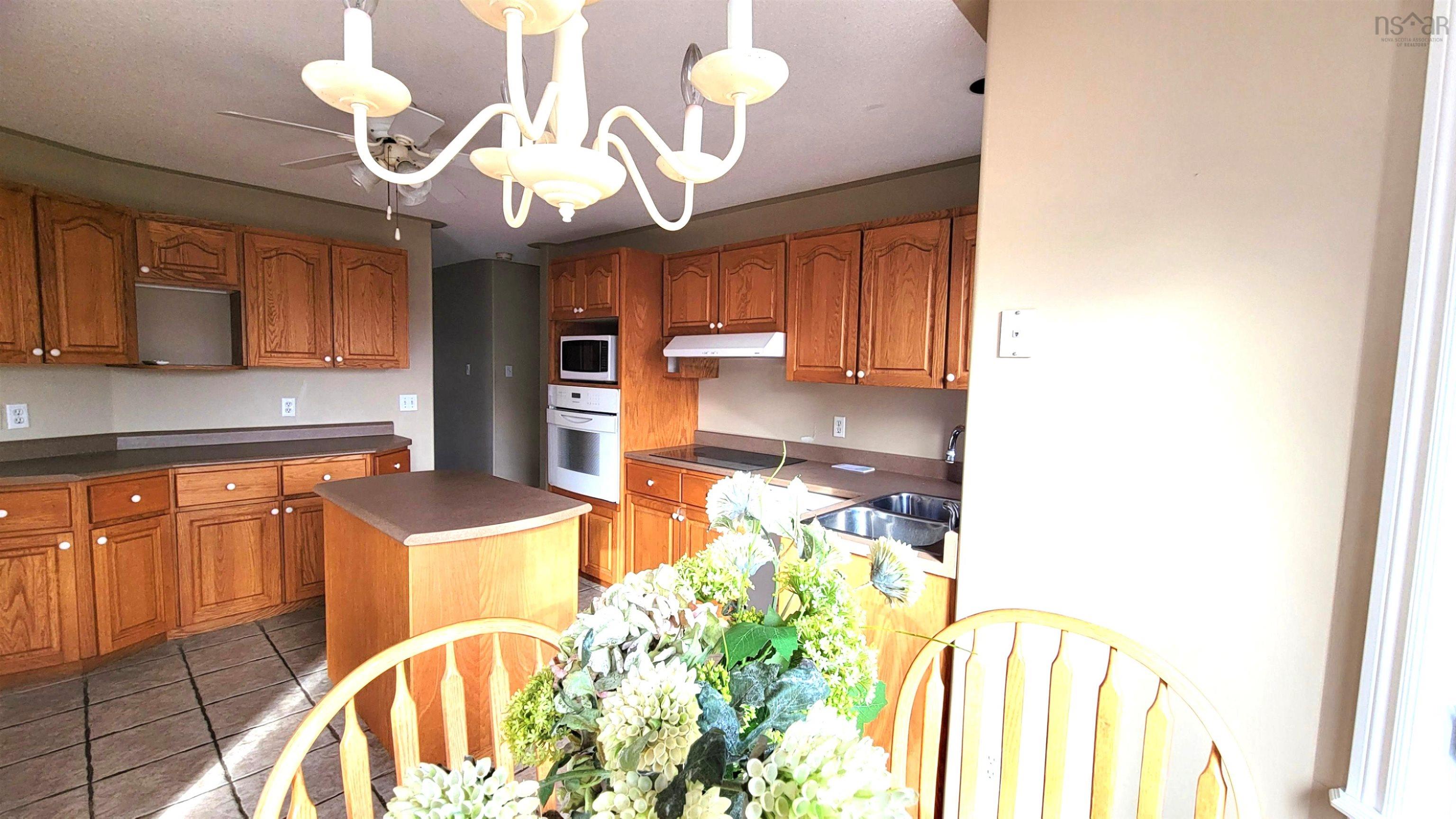 $599,900.00: 29 Major Court, Upper Sackville