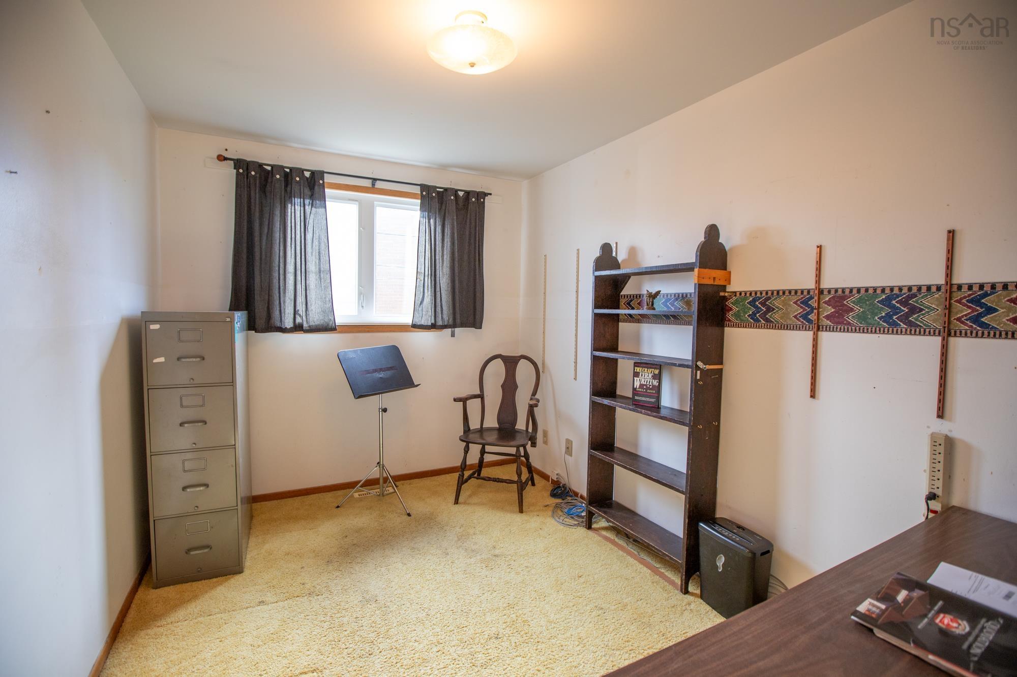 $438,000.00: 15 Hollyoake Lane, Cole Harbour