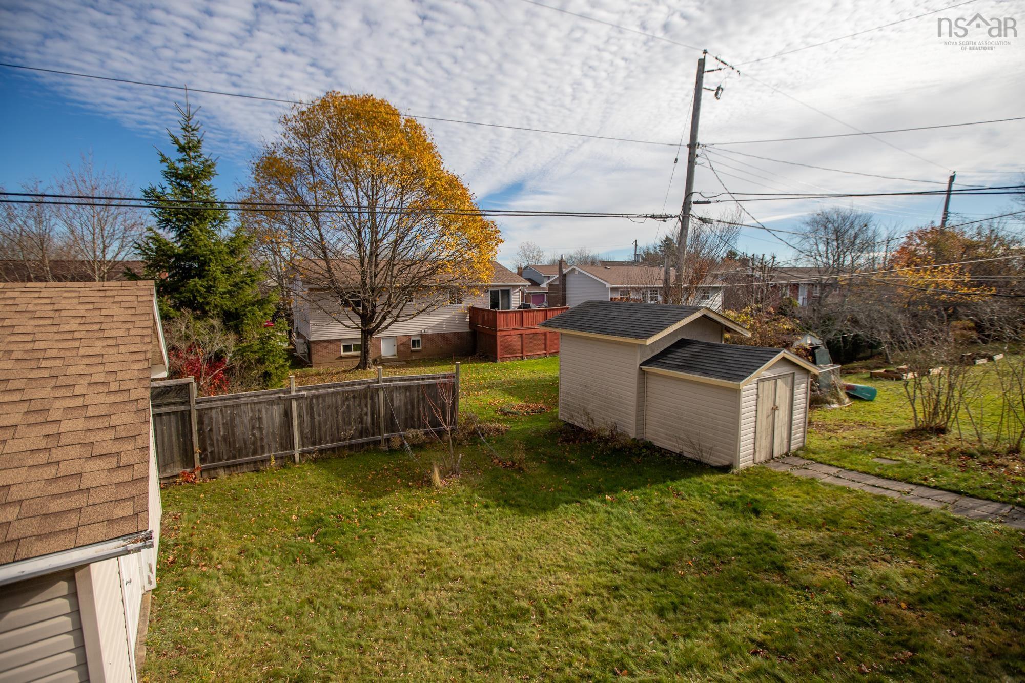 $438,000.00: 15 Hollyoake Lane, Cole Harbour