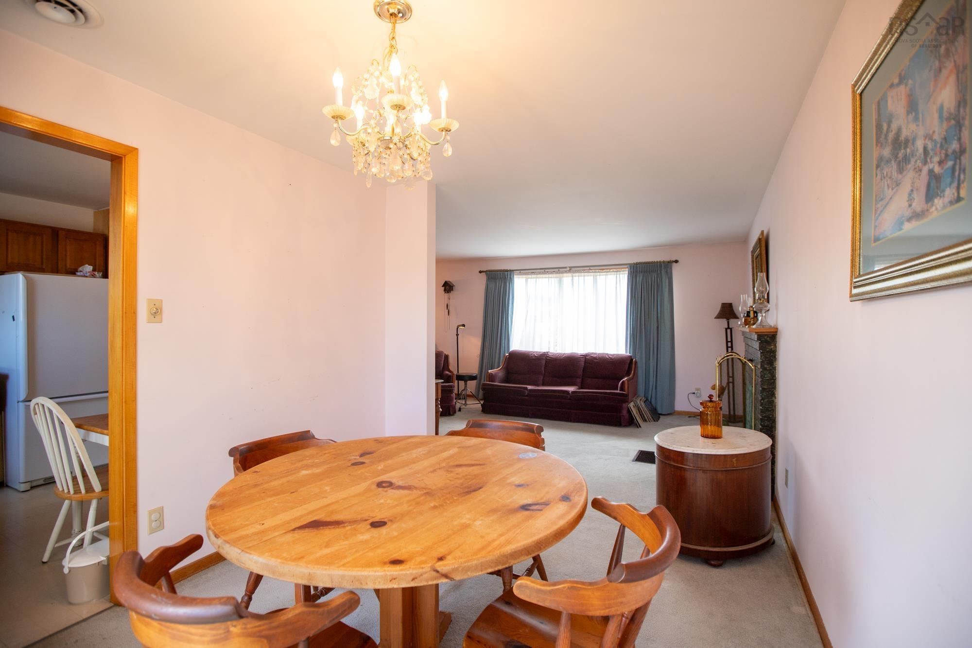 $438,000.00: 15 Hollyoake Lane, Cole Harbour