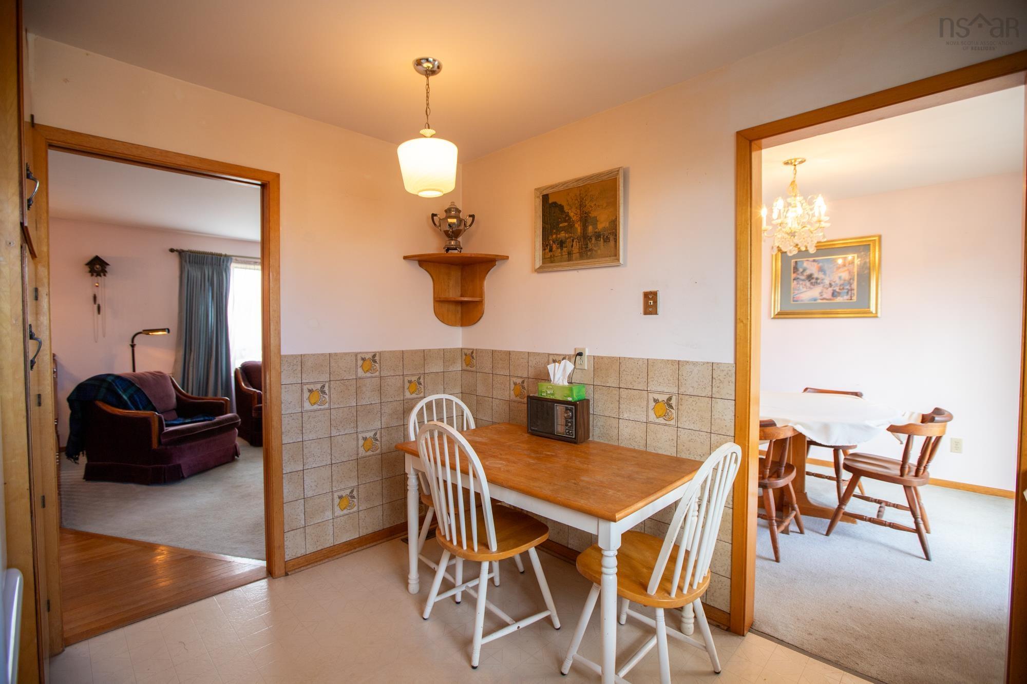 $438,000.00: 15 Hollyoake Lane, Cole Harbour