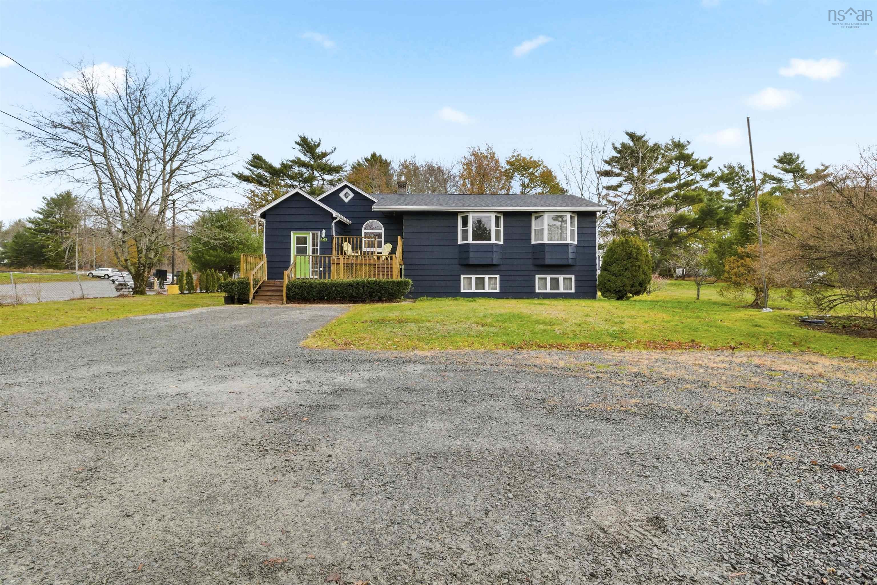 $584,900.00: 643 Highway 1, Mount Uniacke
