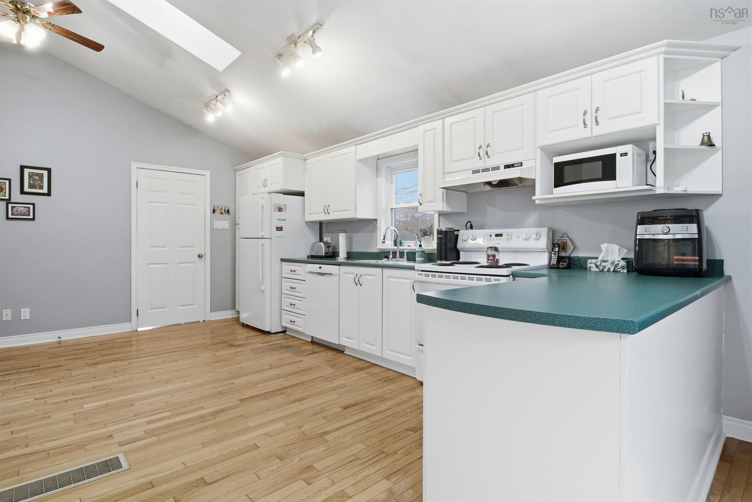 $584,900.00: 643 Highway 1, Mount Uniacke