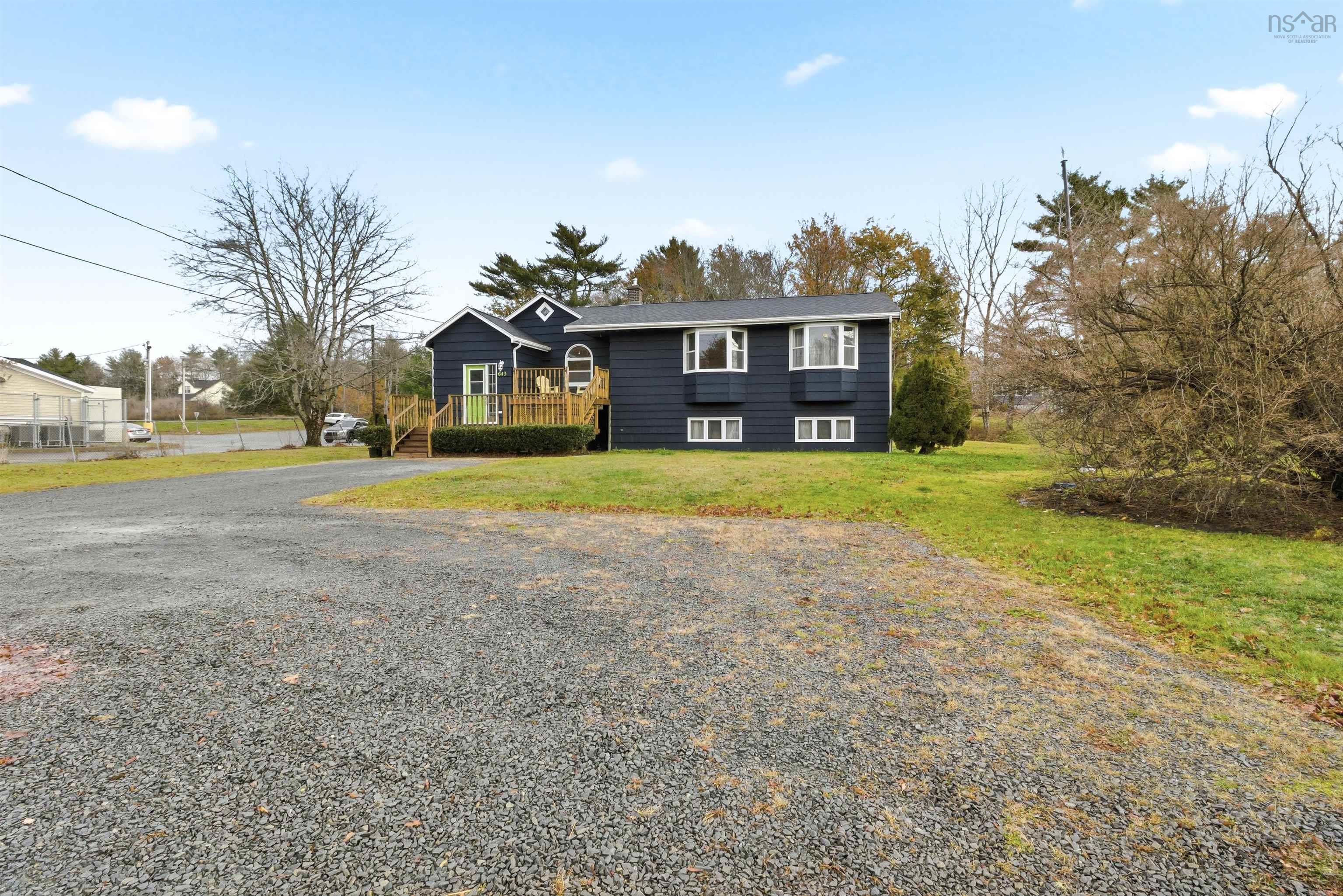 $584,900.00: 643 Highway 1, Mount Uniacke