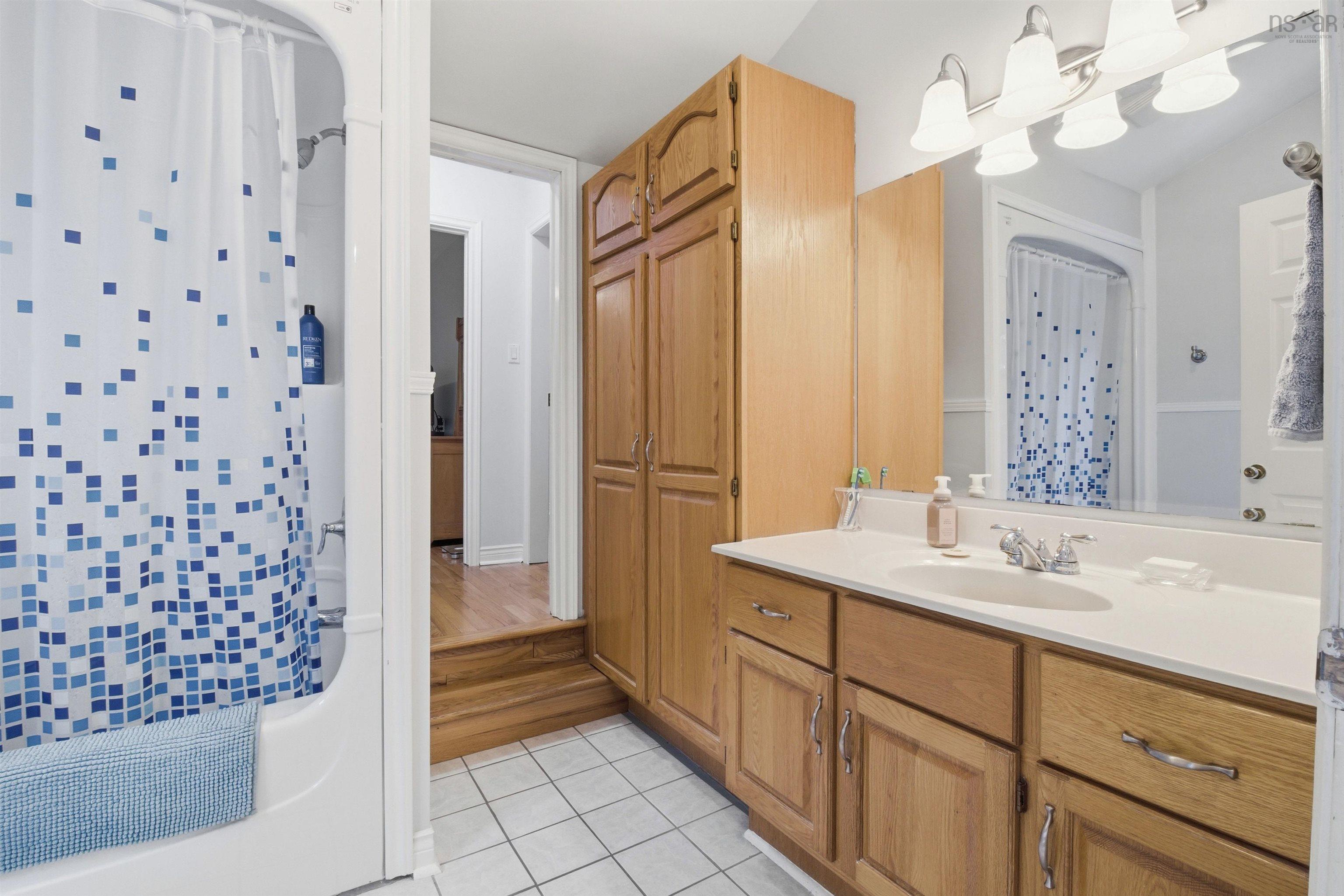 $584,900.00: 643 Highway 1, Mount Uniacke