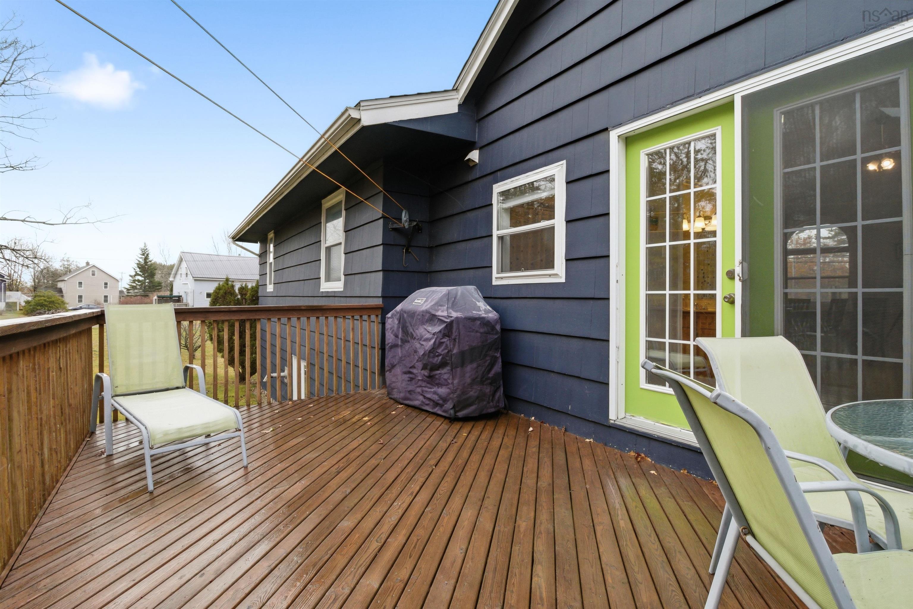 $584,900.00: 643 Highway 1, Mount Uniacke