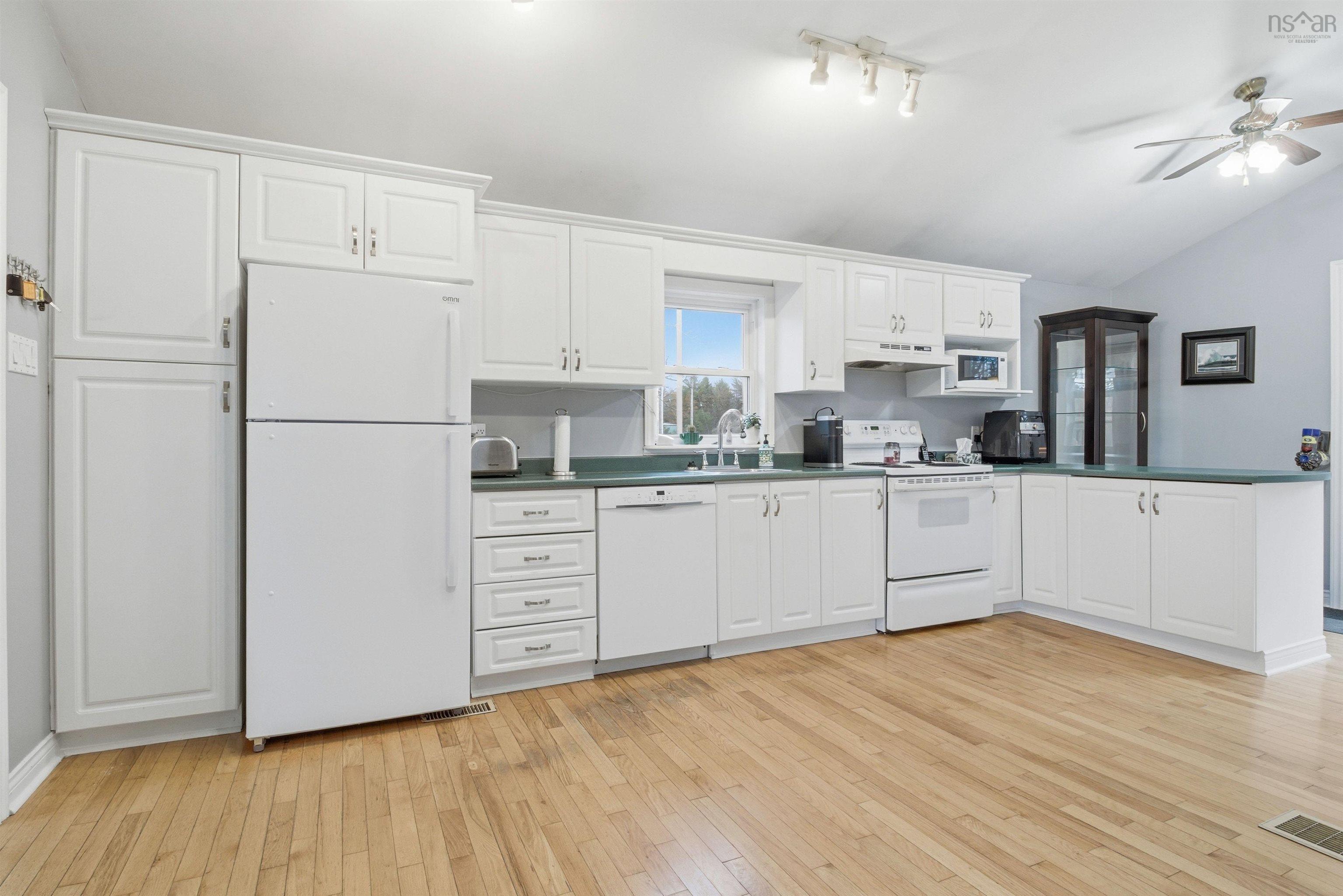 $584,900.00: 643 Highway 1, Mount Uniacke