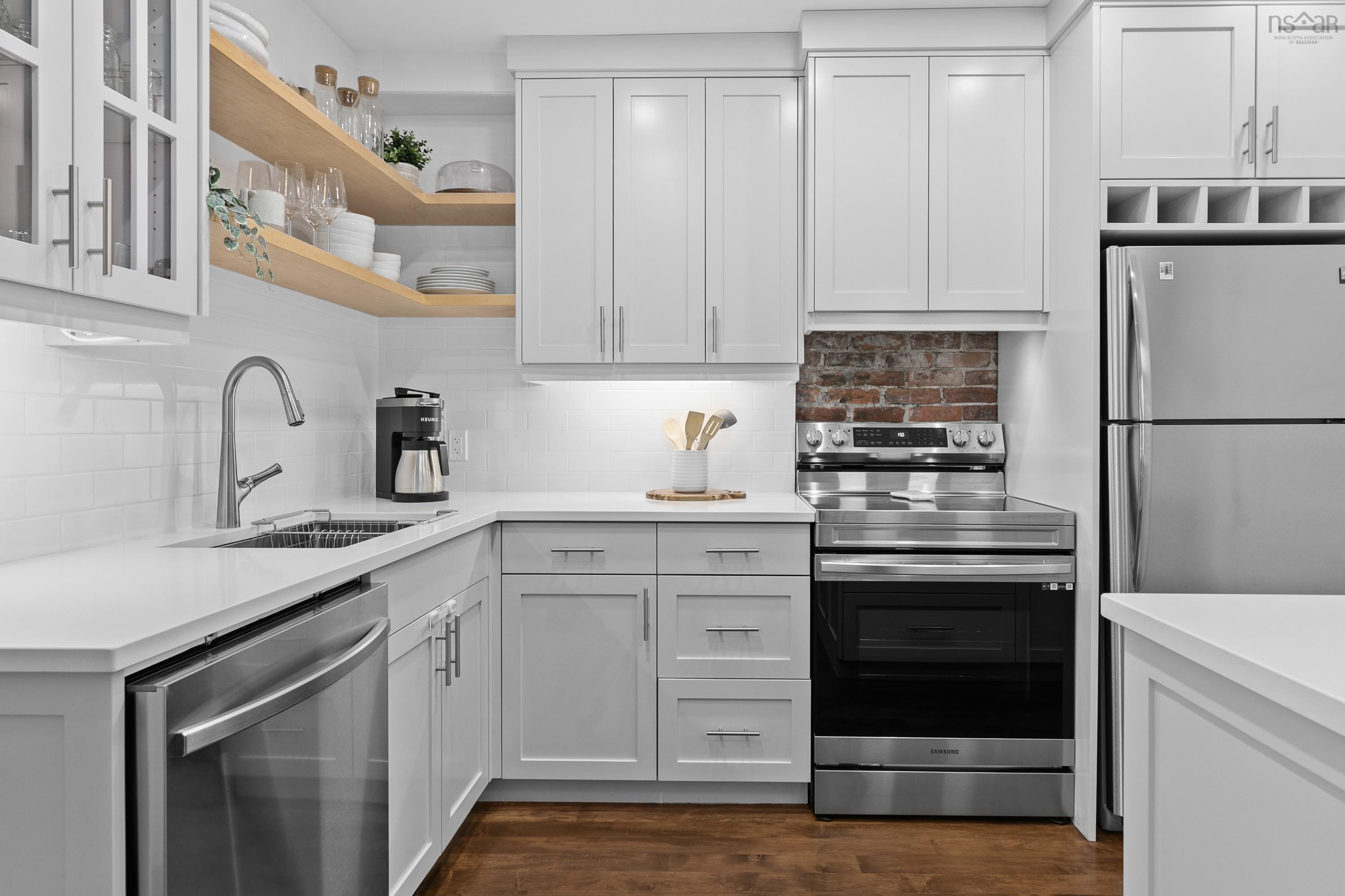 $649,900.00: 5544 Duffus Street, Halifax