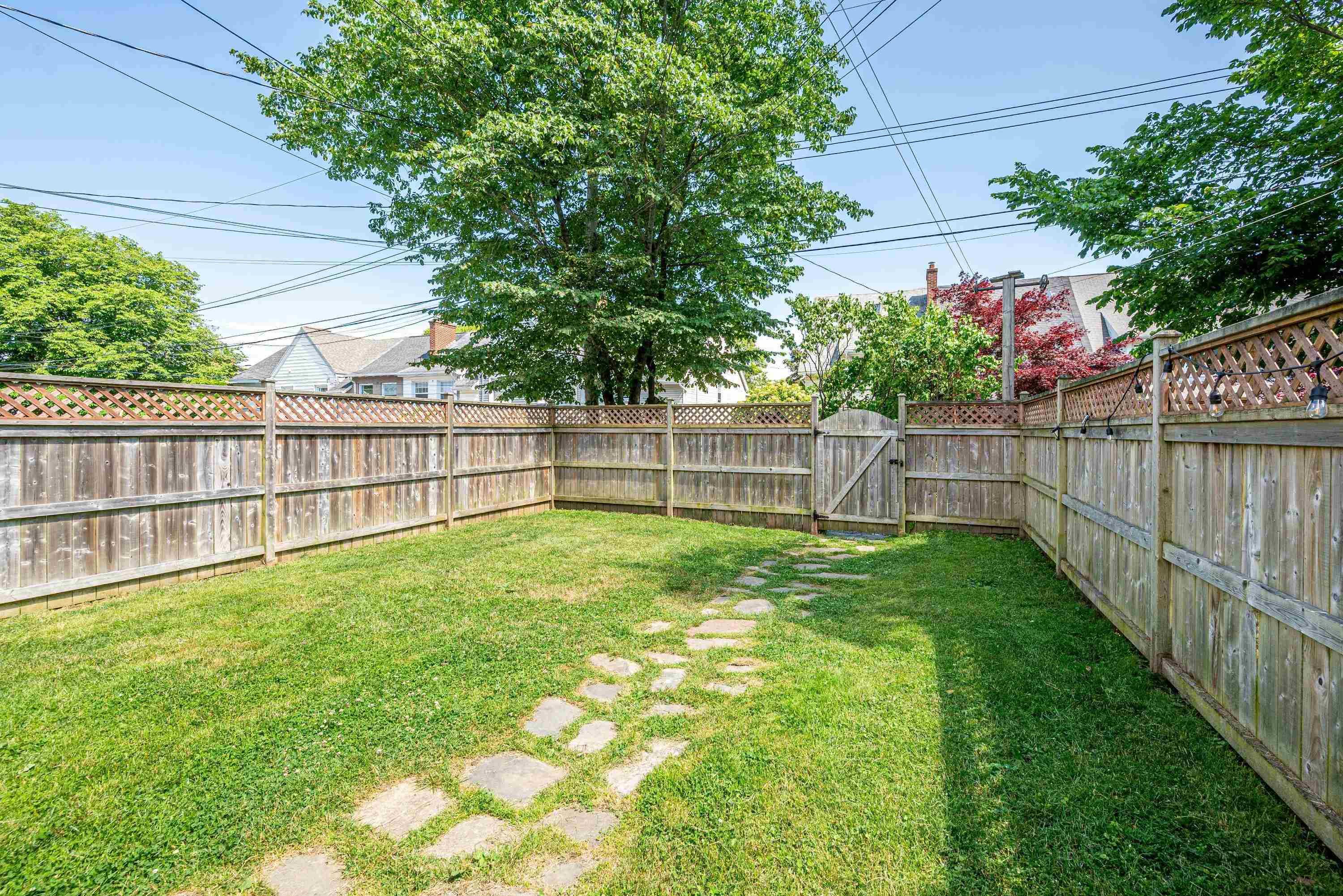 $649,900.00: 5544 Duffus Street, Halifax