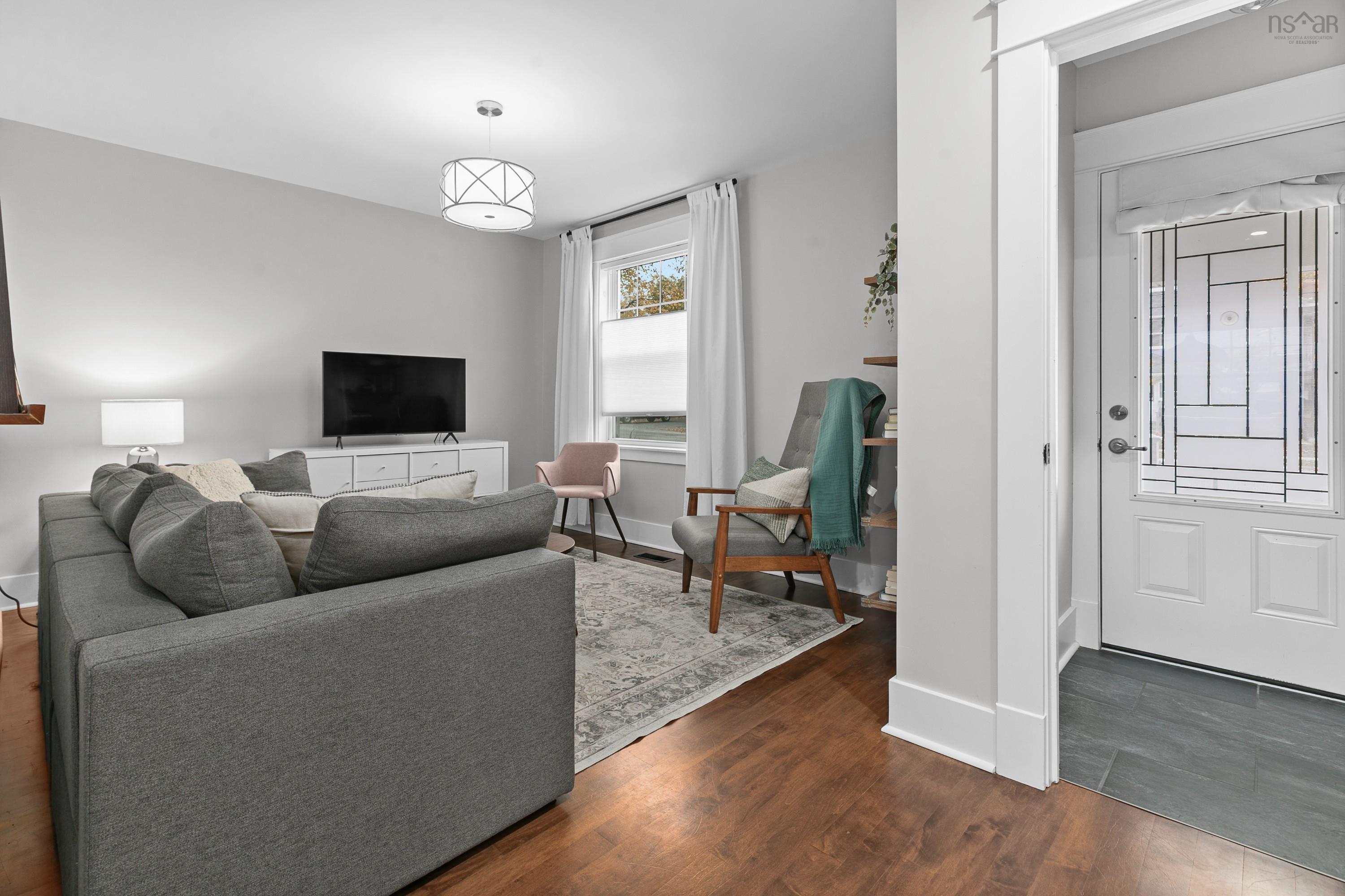 $649,900.00: 5544 Duffus Street, Halifax