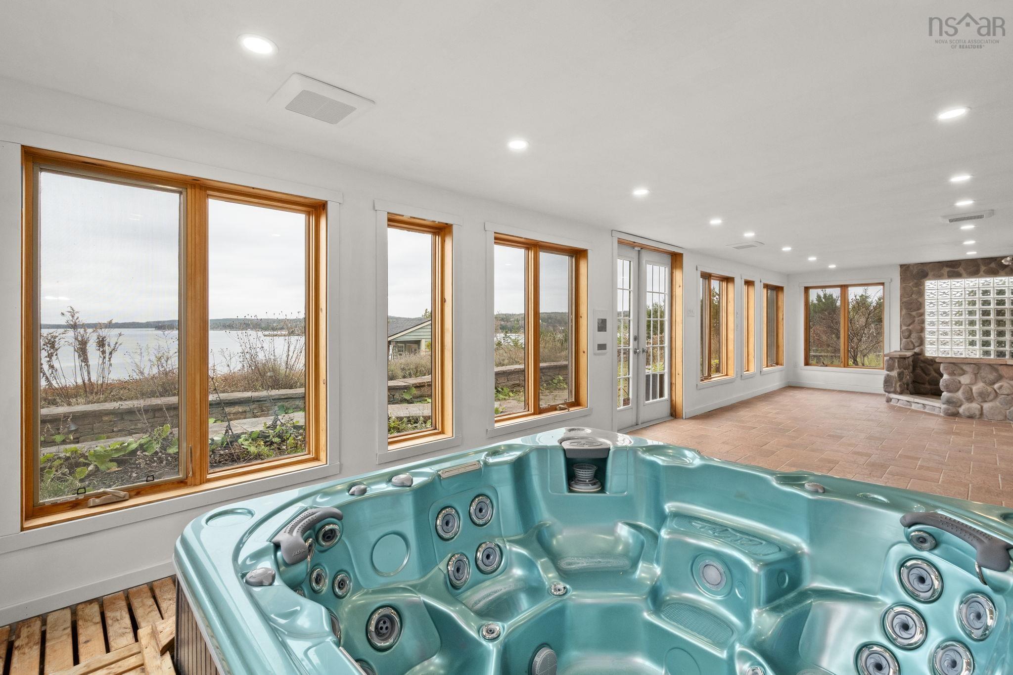 $950,000.00: 50 Josey Road, Spry Bay