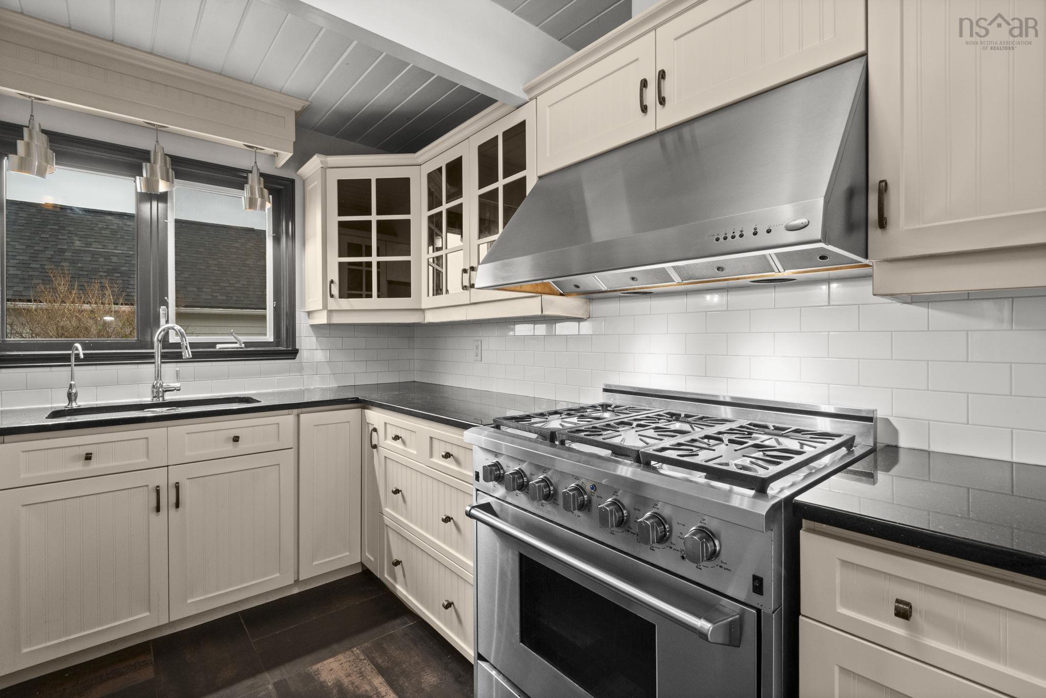 $950,000.00: 50 Josey Road, Spry Bay