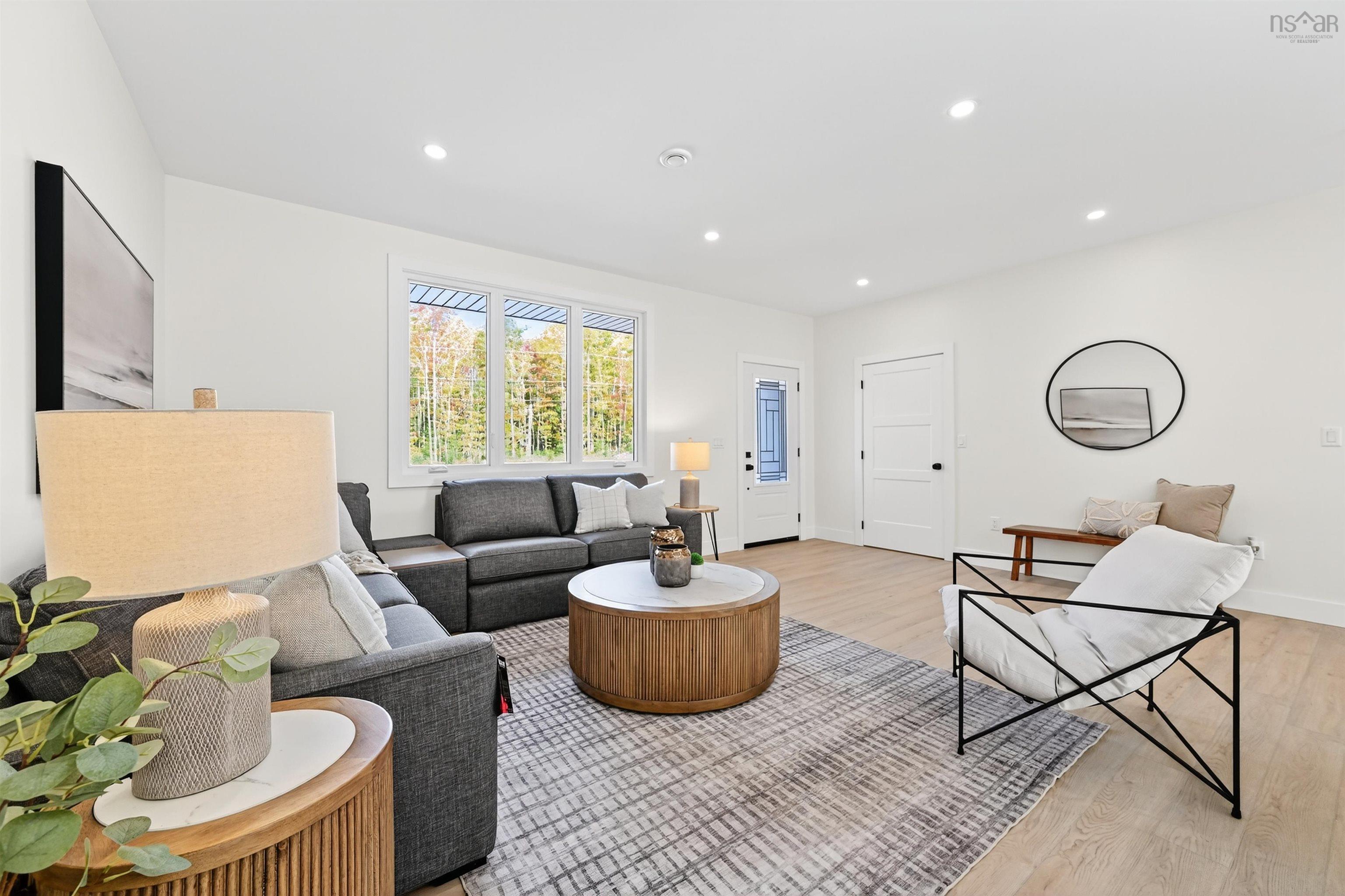 $579,900.00: 14 Emerson Drive, Howie Centre