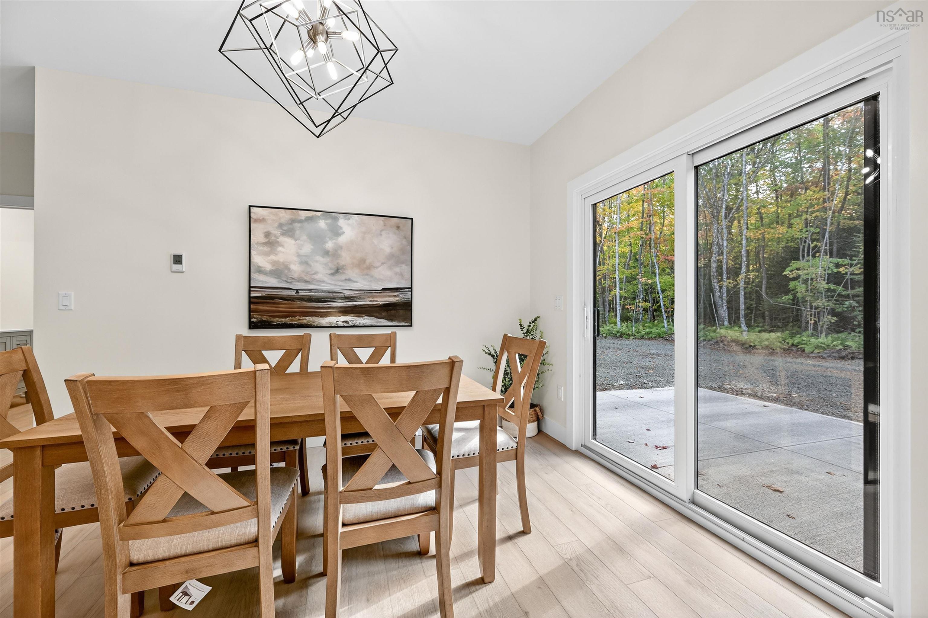 $579,900.00: 14 Emerson Drive, Howie Centre