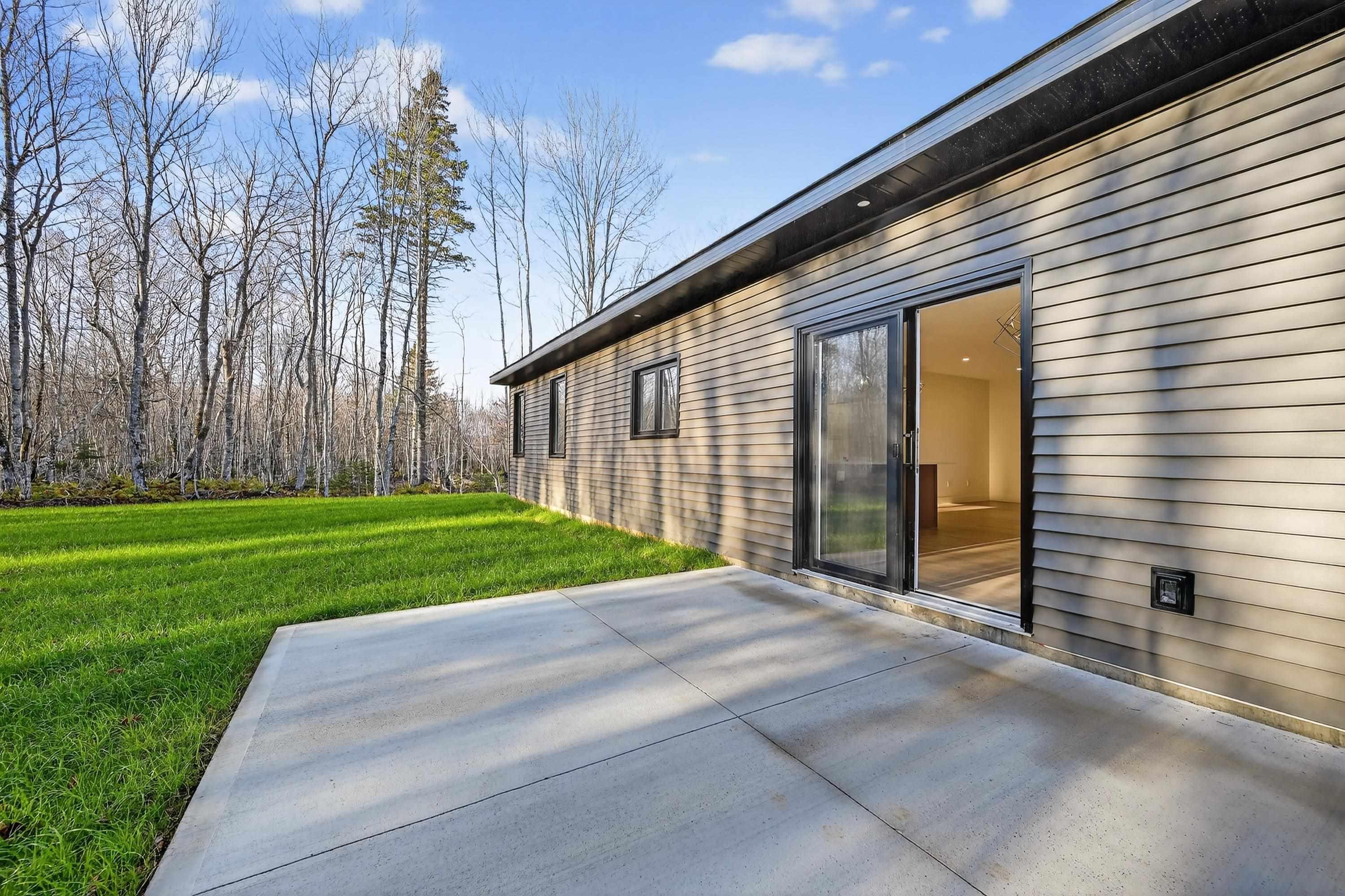 $579,900.00: 14 Emerson Drive, Howie Centre